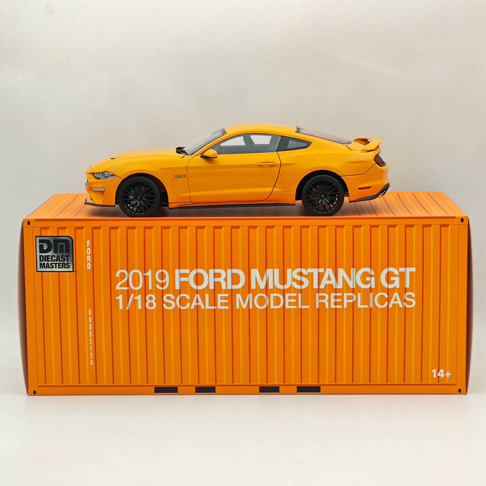 1/18 Scale Diecast Ford Mustang GT 2019 Orange Fury RHD Model Car - Collectible Miniature Replica for Car Enthusiasts & Hobbyists - Perfect for Display, Gifts, and Racing-Themed Decor