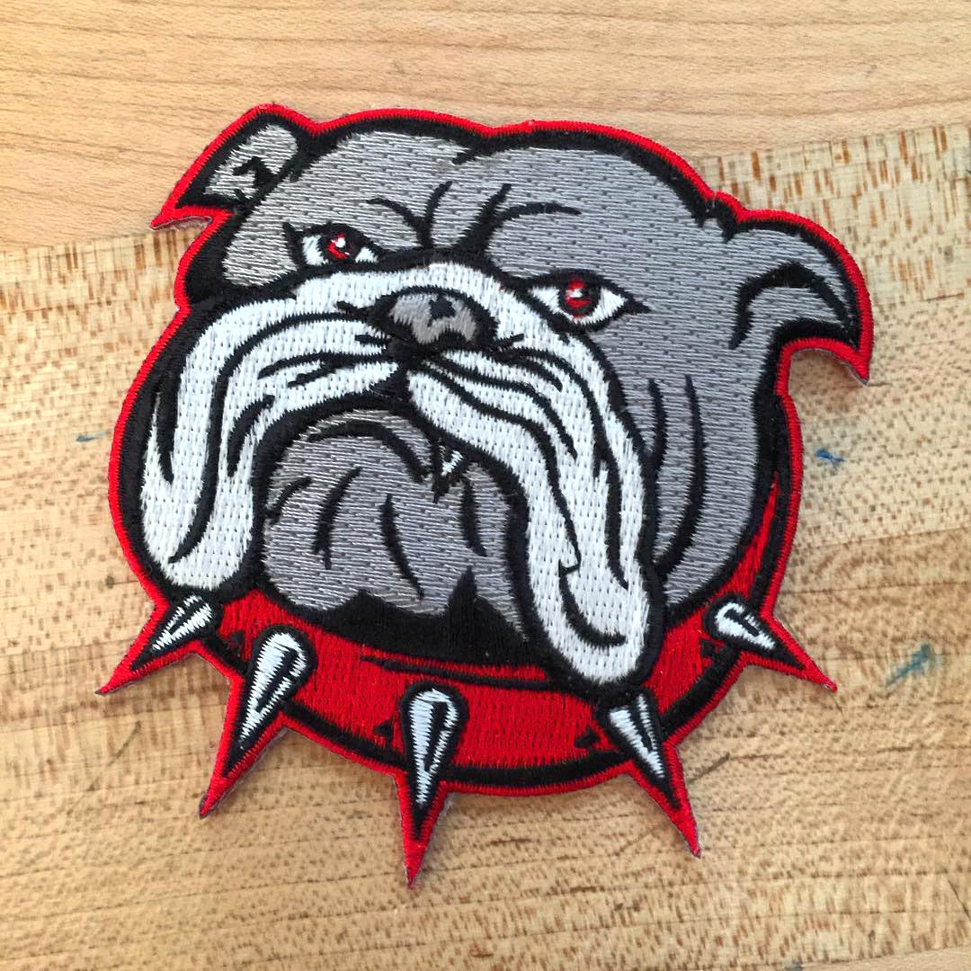 Bulldog Patch Embroidered Iron-On Applique for Jackets & Hats - English Bulldog Canine Souvenir for DIY Crafts & Fashion Accessories
