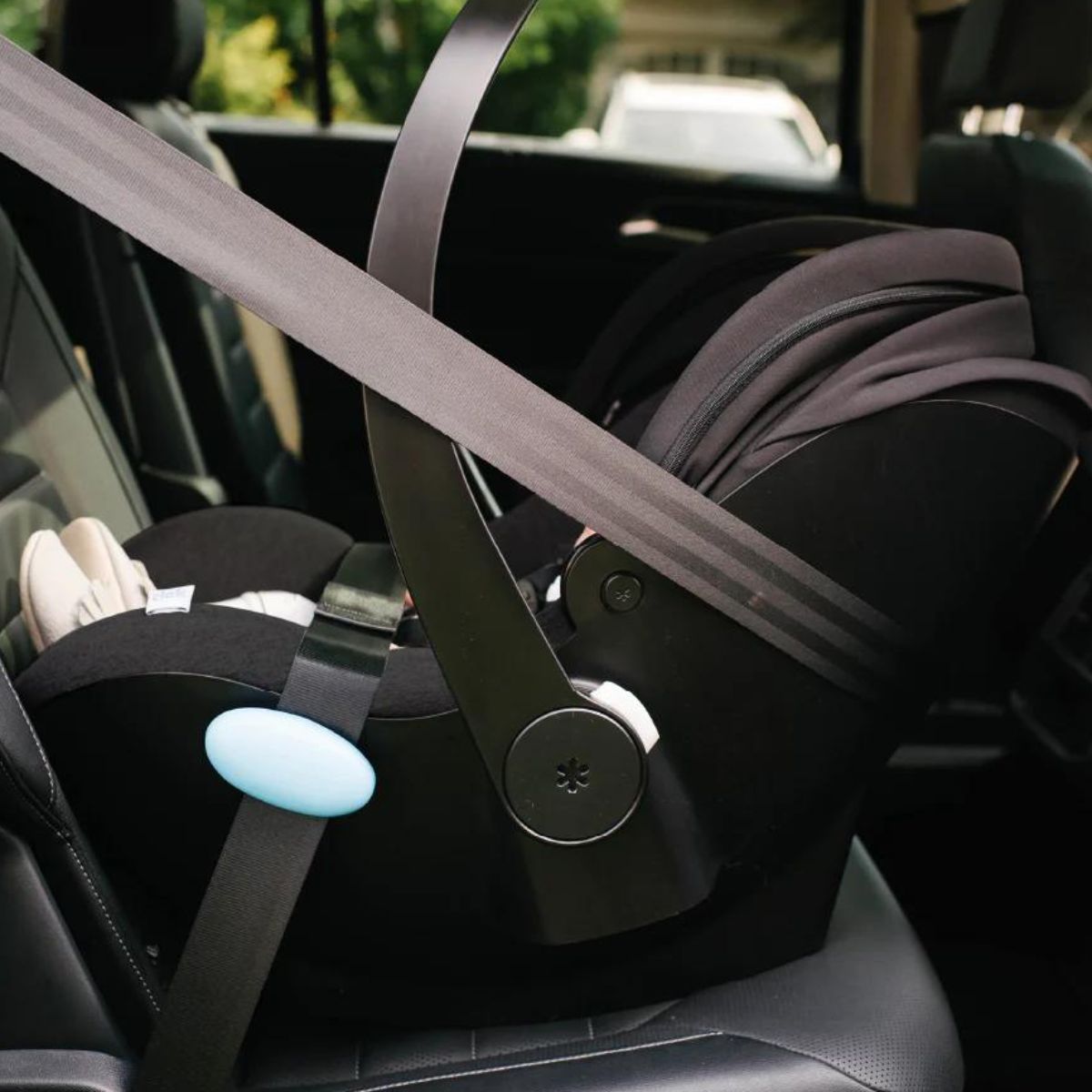 Clek Liingo Infant Car Seat – Safe & Comfortable Baby Car Seat for Newborns & Toddlers – Perfect for Travel, Daily Commute & Family Outings