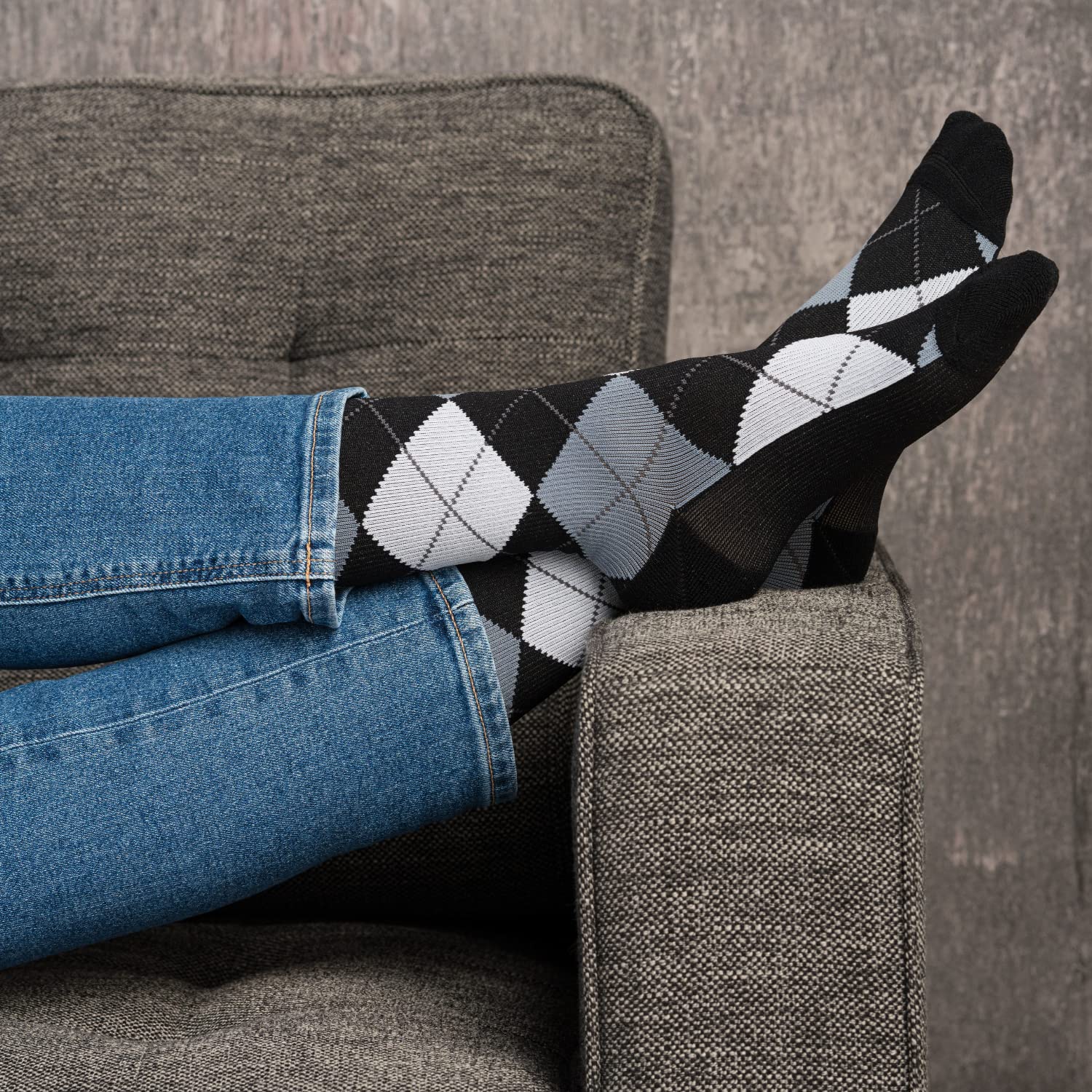 EvoNation Men & Women's 15-20 mmHg Graduated Compression Socks - Moderate Pressure Knee High Argyle Socks for Circulation & Comfort - Perfect for Travel, Sports & Daily Wear