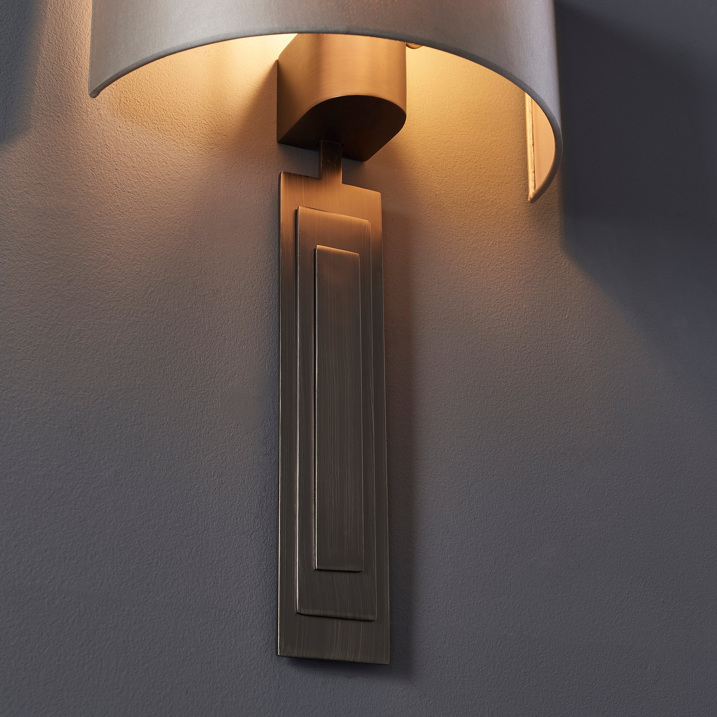 Blake Wall Light in Bronze & Antique Brass Finish - Elegant Vintage Sconce for Bedroom, Living Room, and Hallway Lighting