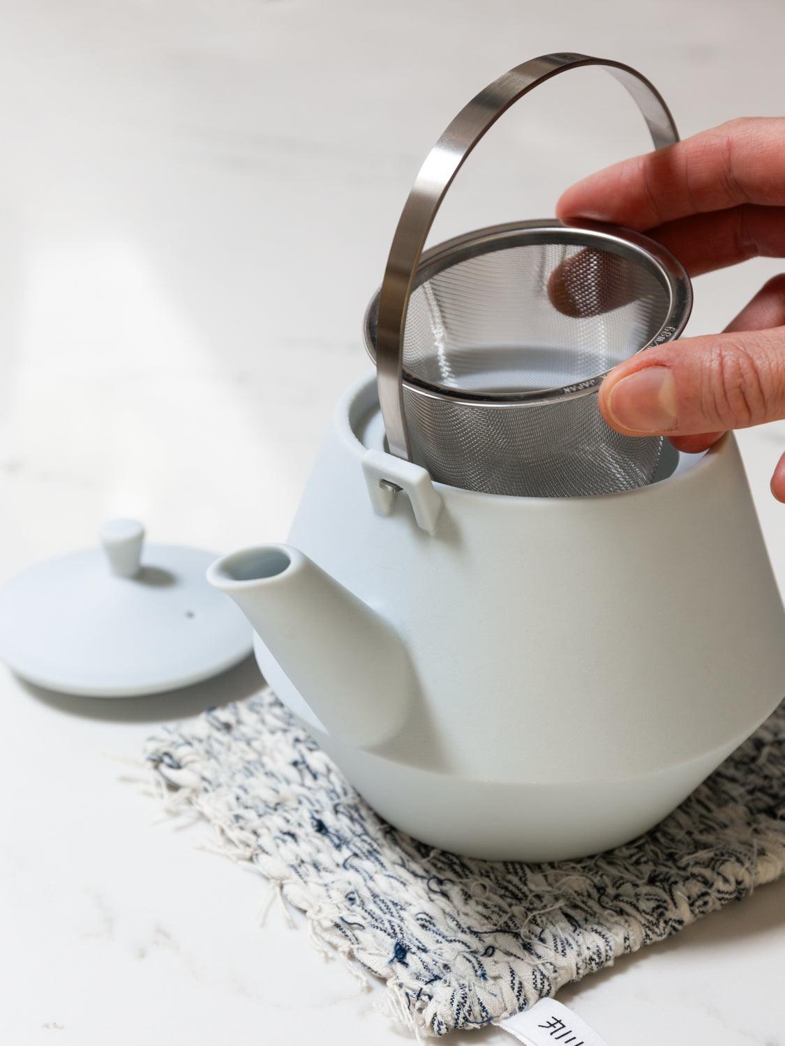Premium Porcelain Teapot with Infuser - Elegant Tea Brewing Pot for Loose Leaf Tea, Perfect for Home, Office & Gift Giving | Ceramic Teapot for Herbal, Green & Black Tea