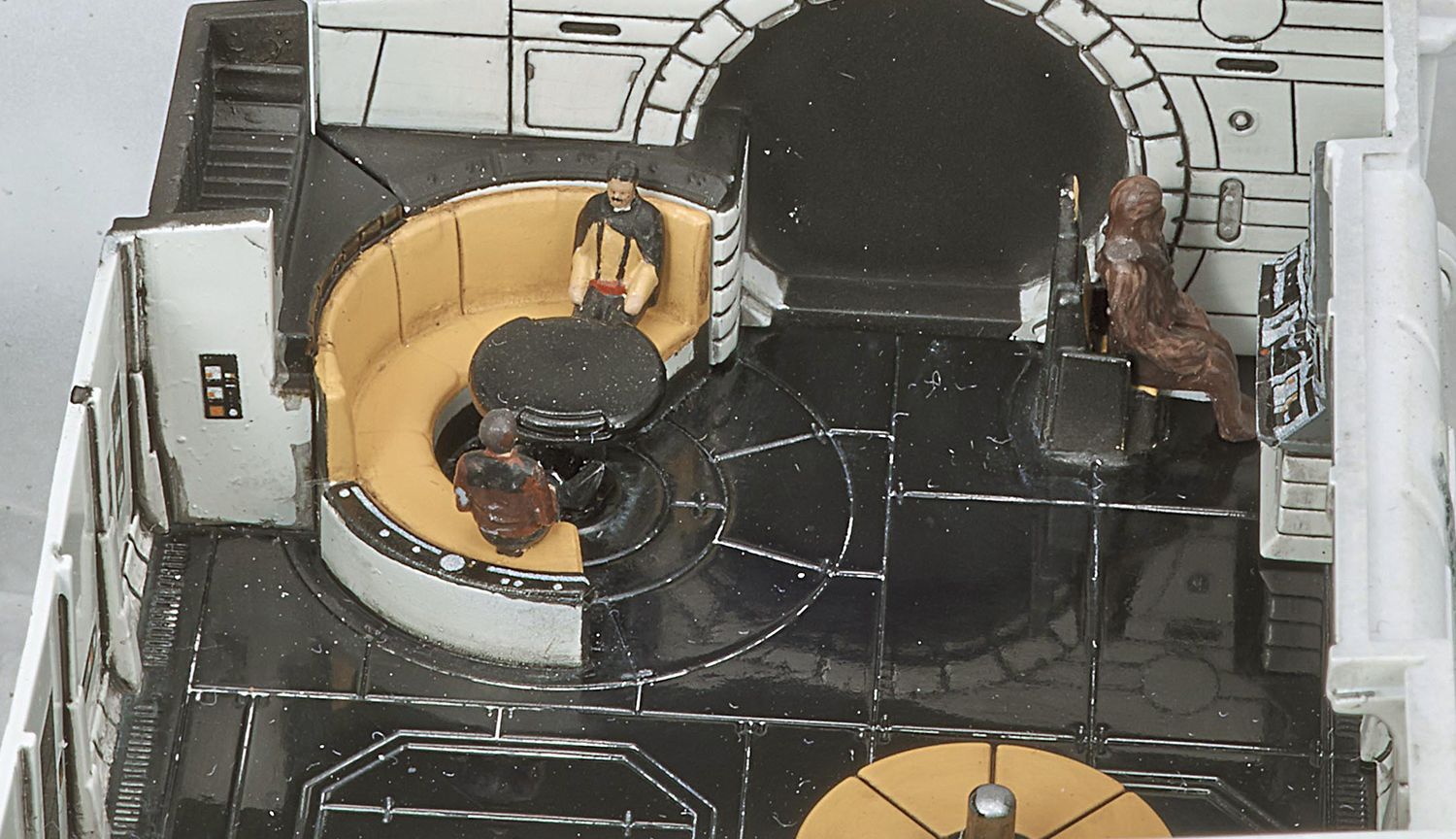Bandai Star Wars Millennium Falcon Model Kit - Lando Calrissian Version | Solo: A Star Wars Story | DIY Building Kit for Collectors & Fans | Perfect for Display & Gifts