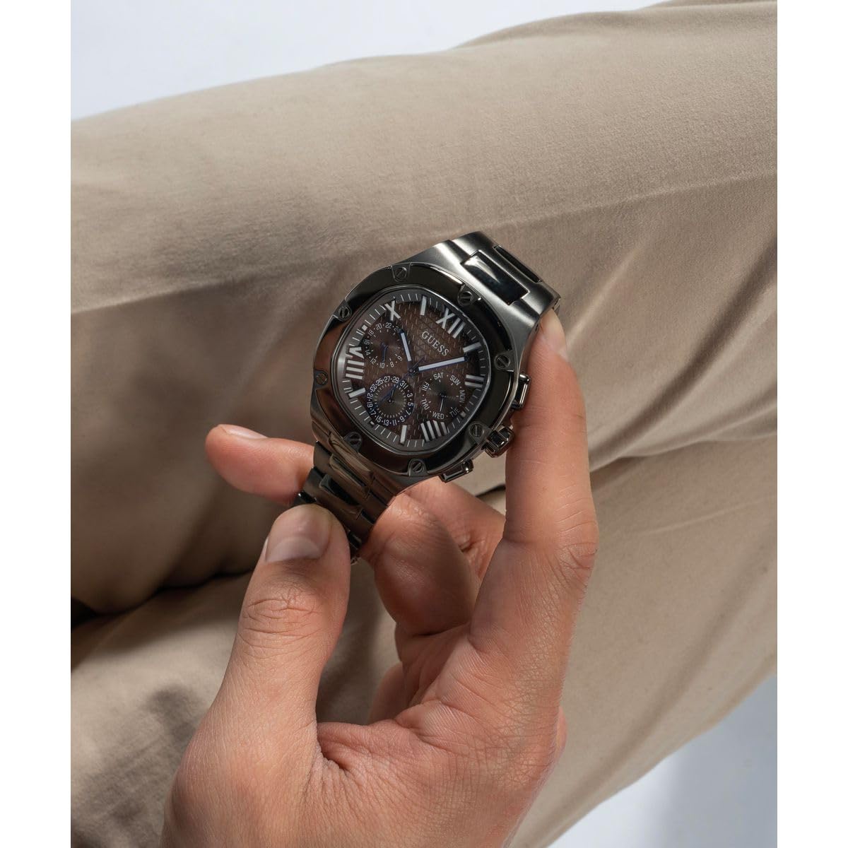 GUESS Men's 42mm Stainless Steel Chronograph Watch with Date Window - Perfect for Business, Casual & Formal Occasions