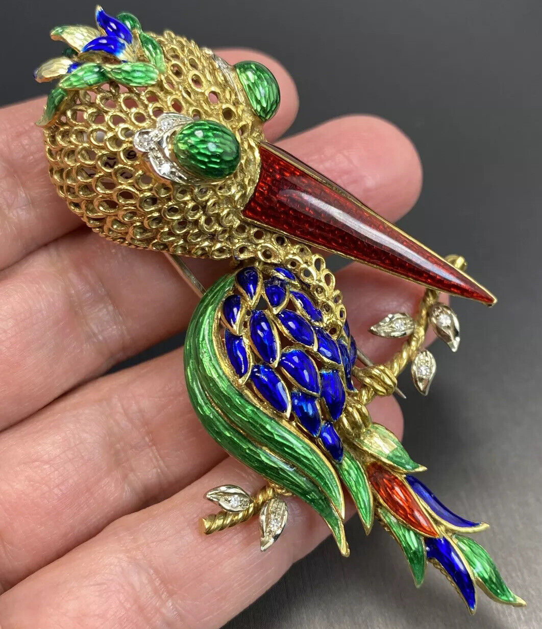 0.10 Carat G VS2 Diamond 18K Yellow Gold Brooch Pin - Elegant Floral Design for Women's Blazers, Scarves & Special Occasion Gifts