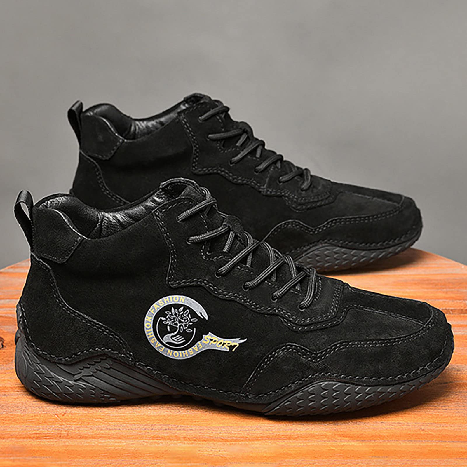 **Men's Korean Fashion Lace-Up Leather Short Boots - Spring & Autumn Casual Trainers & Sports Shoes for Walking, Running & Daily Wear**