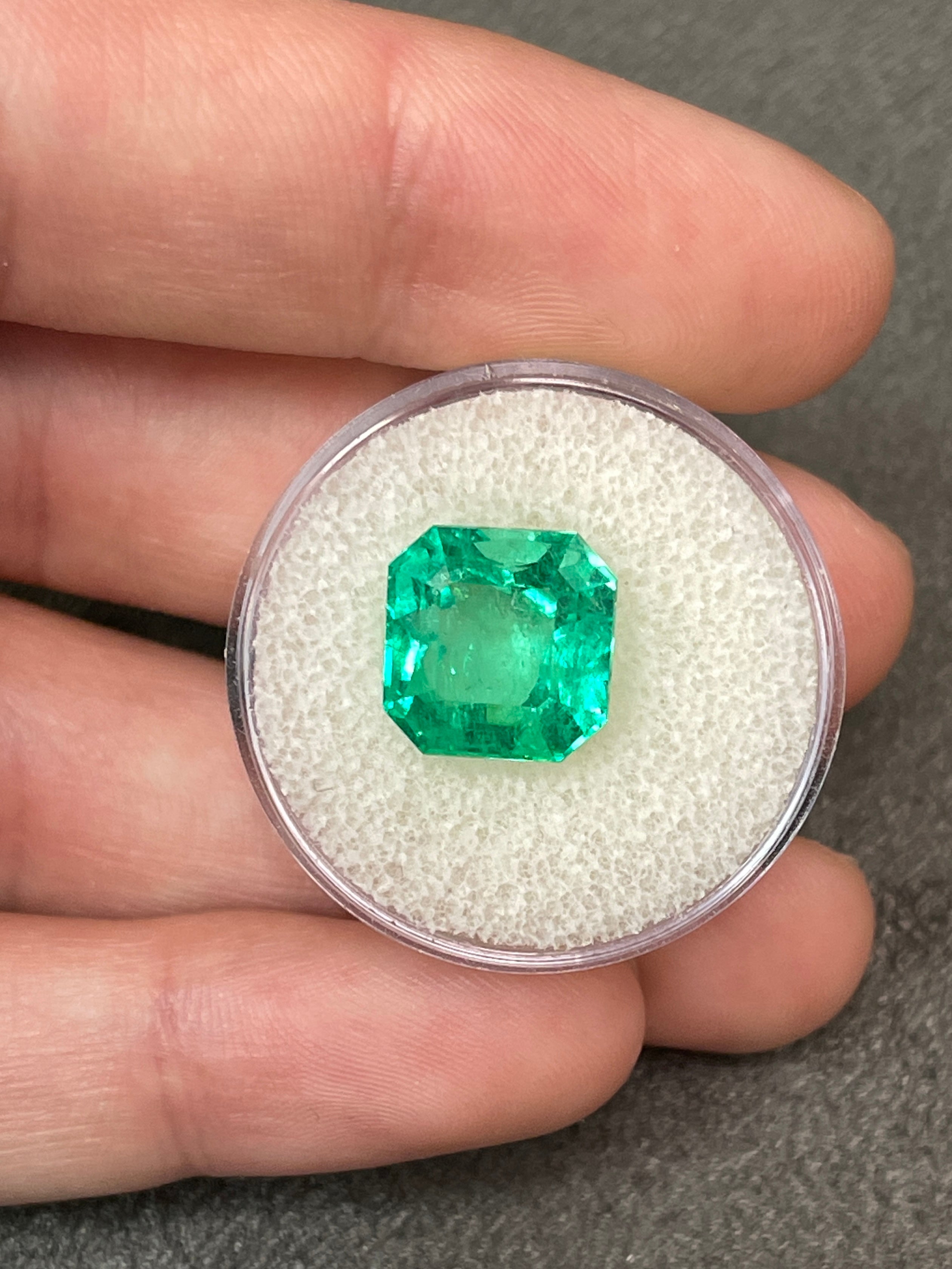 6.40 Carat 11x11mm Vivid Muzo Green Natural Loose Colombian Emerald Asscher Cut Gemstone for Jewelry Making, Engagement Rings & Luxury Gifts