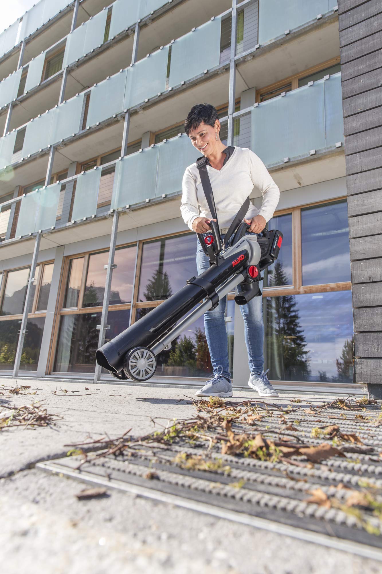 AL-KO LBV 4090 Energy Flex Cordless Leaf Blower & Vacuum - 60 M/S Air Speed, Variable Air Flow, 45L Collection Bag - Perfect for Yard Cleanup, Patio Maintenance & Fall Leaf Removal