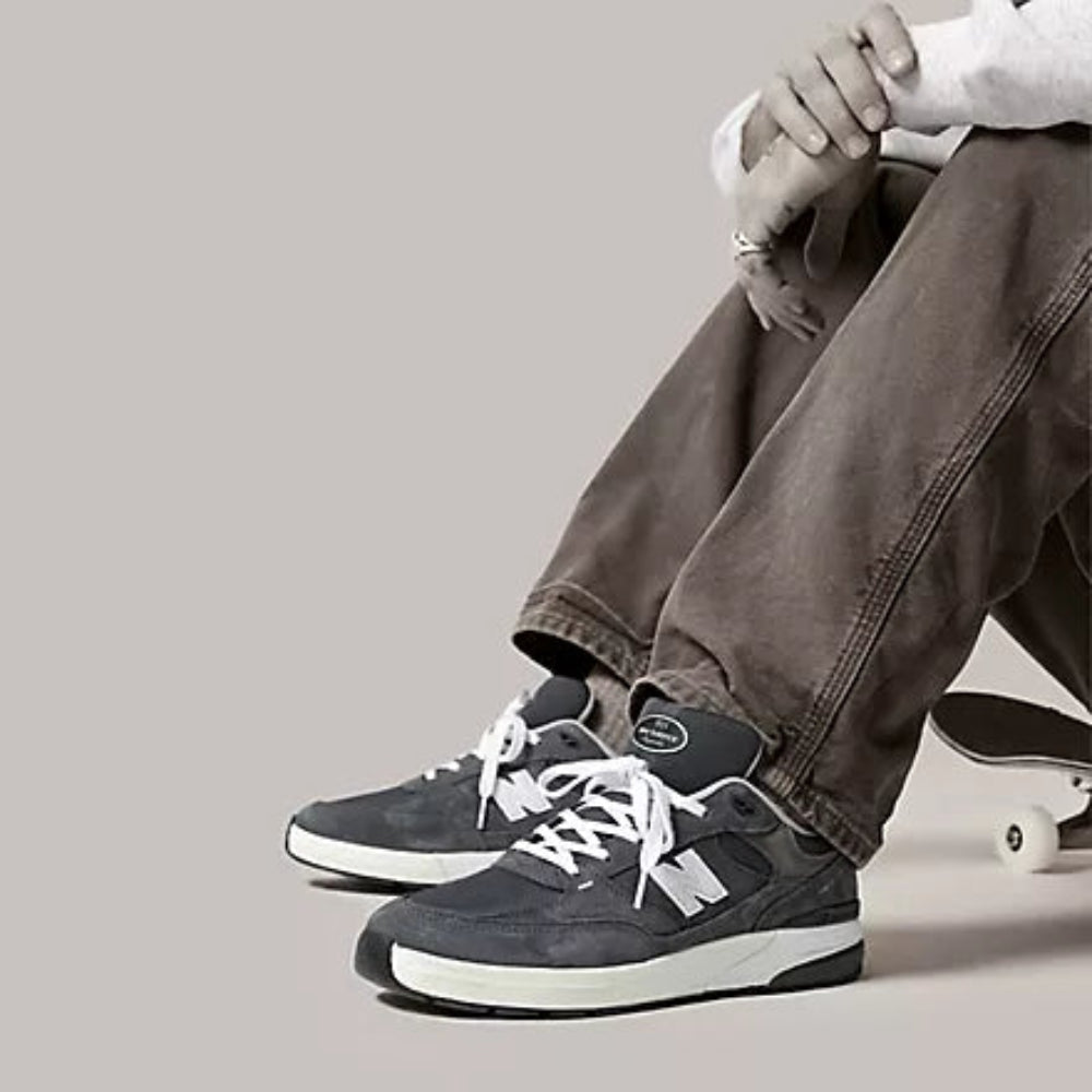 New Balance Numeric Andrew Reynolds 933 Skateboarding Shoes - Durable & Comfortable for Street & Park Skating
