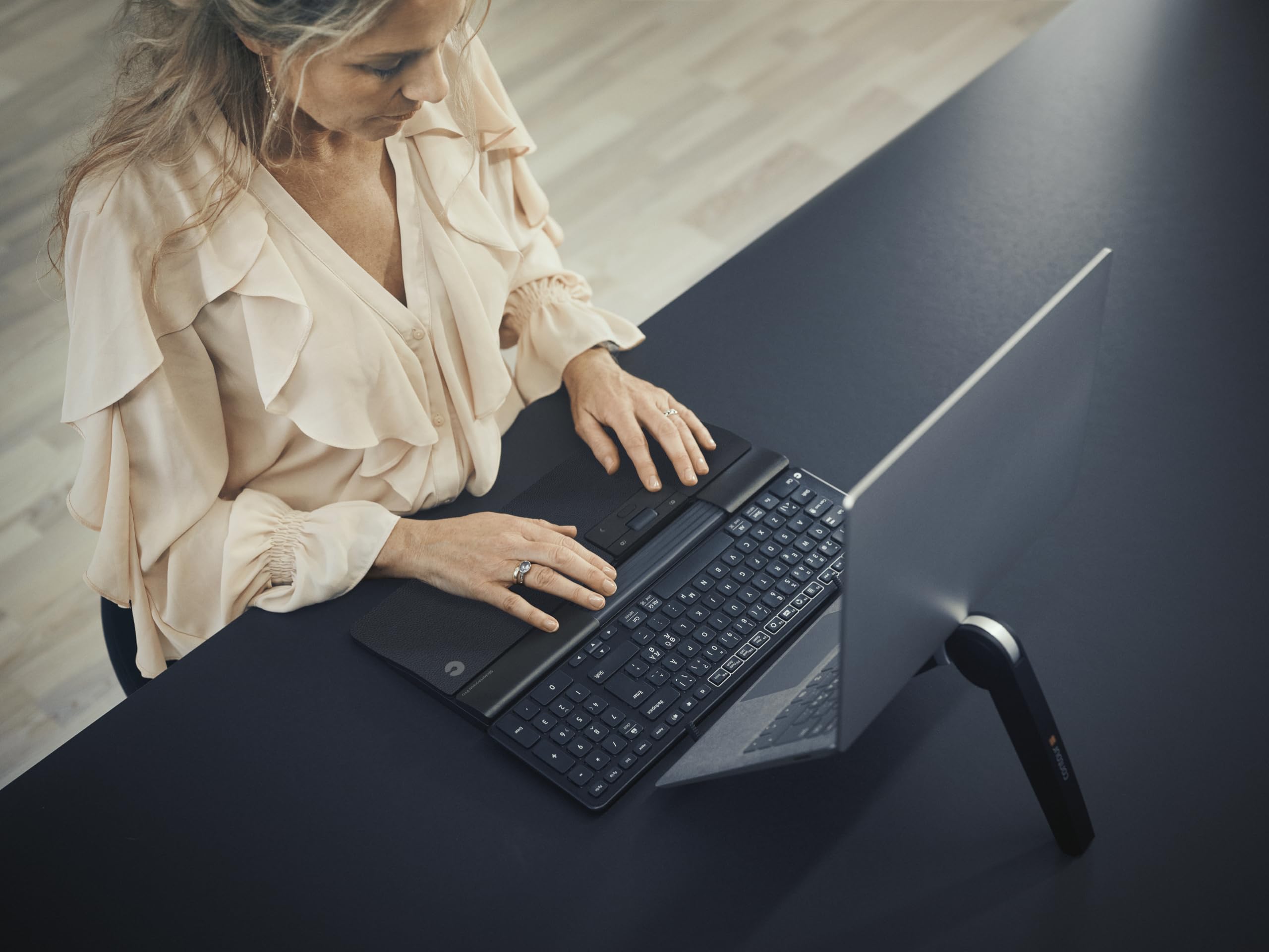 Contour Design Slider Mouse Pro - Wireless Ergonomic Mouse for Laptop & Desktop with Programmable Buttons, Slim Design, Plug & Play - Mac & PC Compatible (Vegan Leather) - Perfect for Office Work, Gaming & Graphic Design