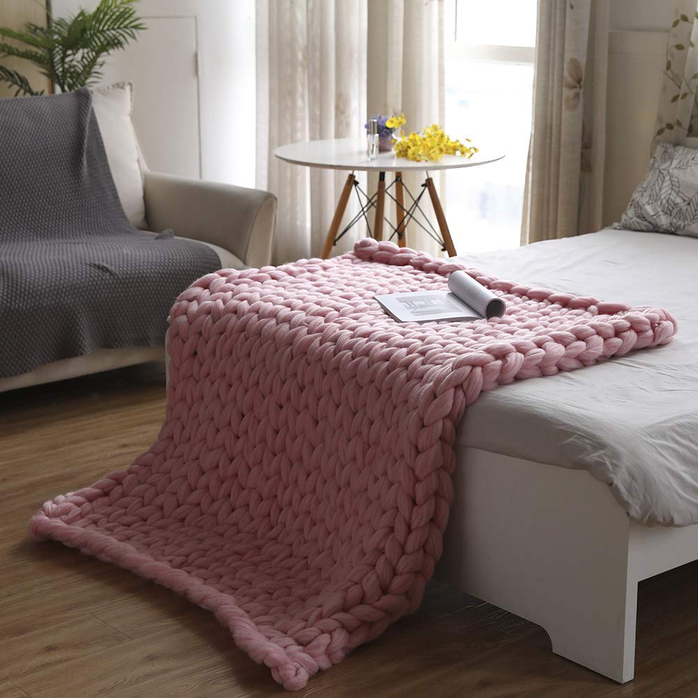 Handmade Chunky Knit Blanket - Soft & Cozy Large Braided Throw Blanket for Bed, Sofa & Chair - 100x120cm Black - Perfect for Winter Nights, Home Decor & Gift Giving