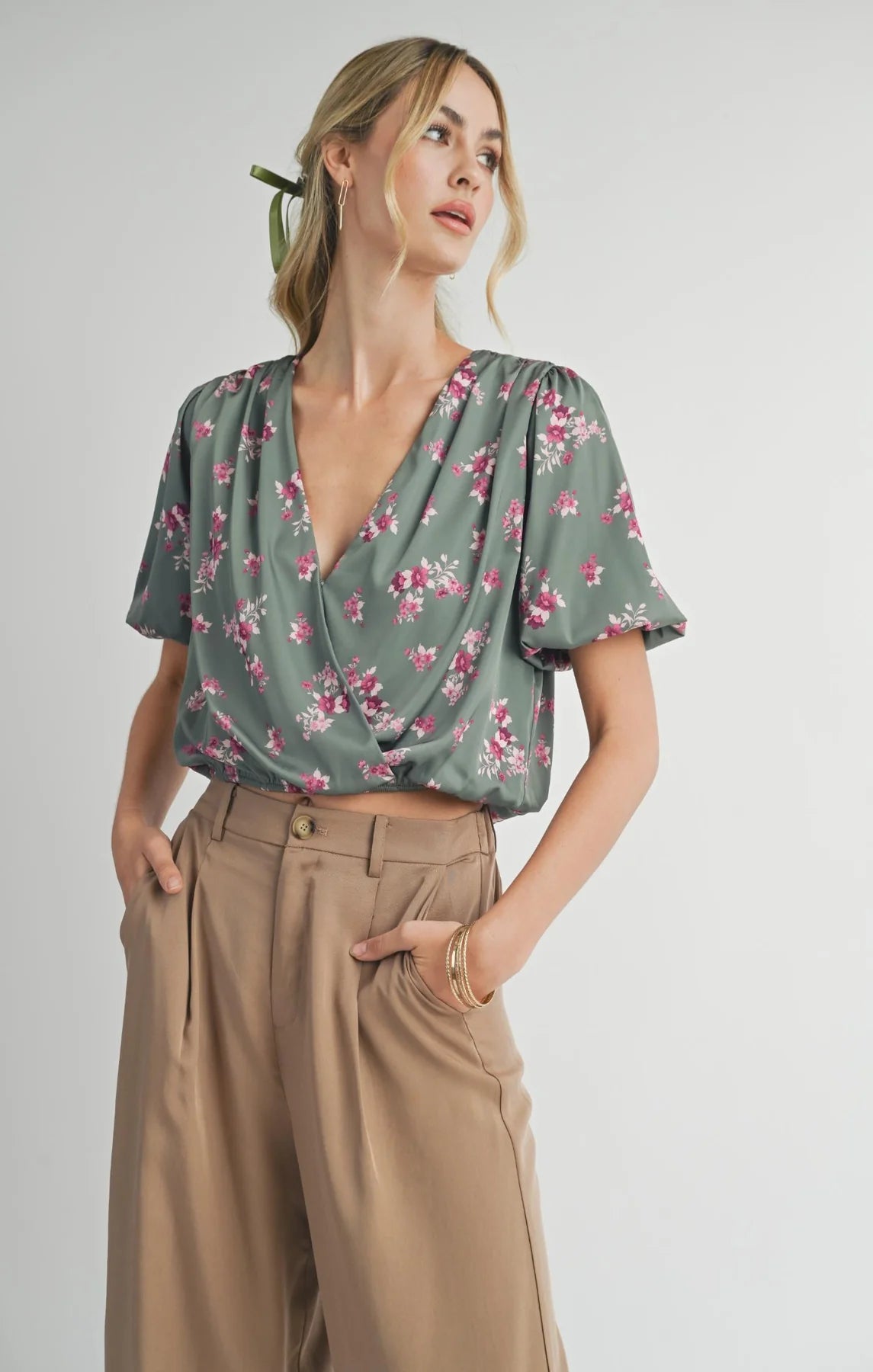 Sadie & Sage Women's Elegant Bubble Sleeve Blouse for Hostess, Party & Special Occasions | Flowy & Stylish Top for Dinner Dates, Cocktail Events & Celebrations