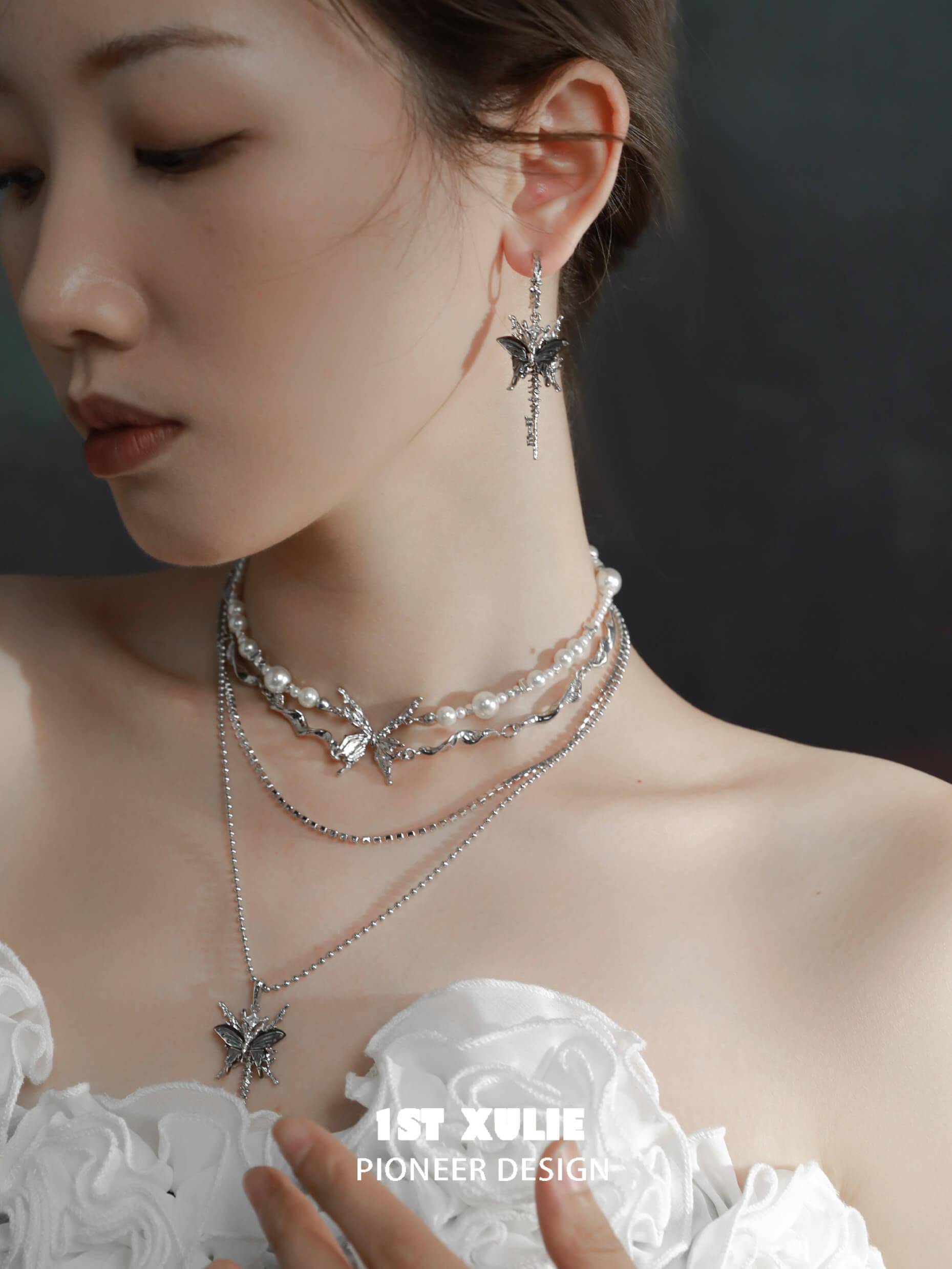 18K Gold Plated Butterfly Pendant Necklace with Pearl & White Shell - Elegant Jewelry for Women, Perfect for Valentine's Day Gifts, Anniversary Presents & Special Occasions