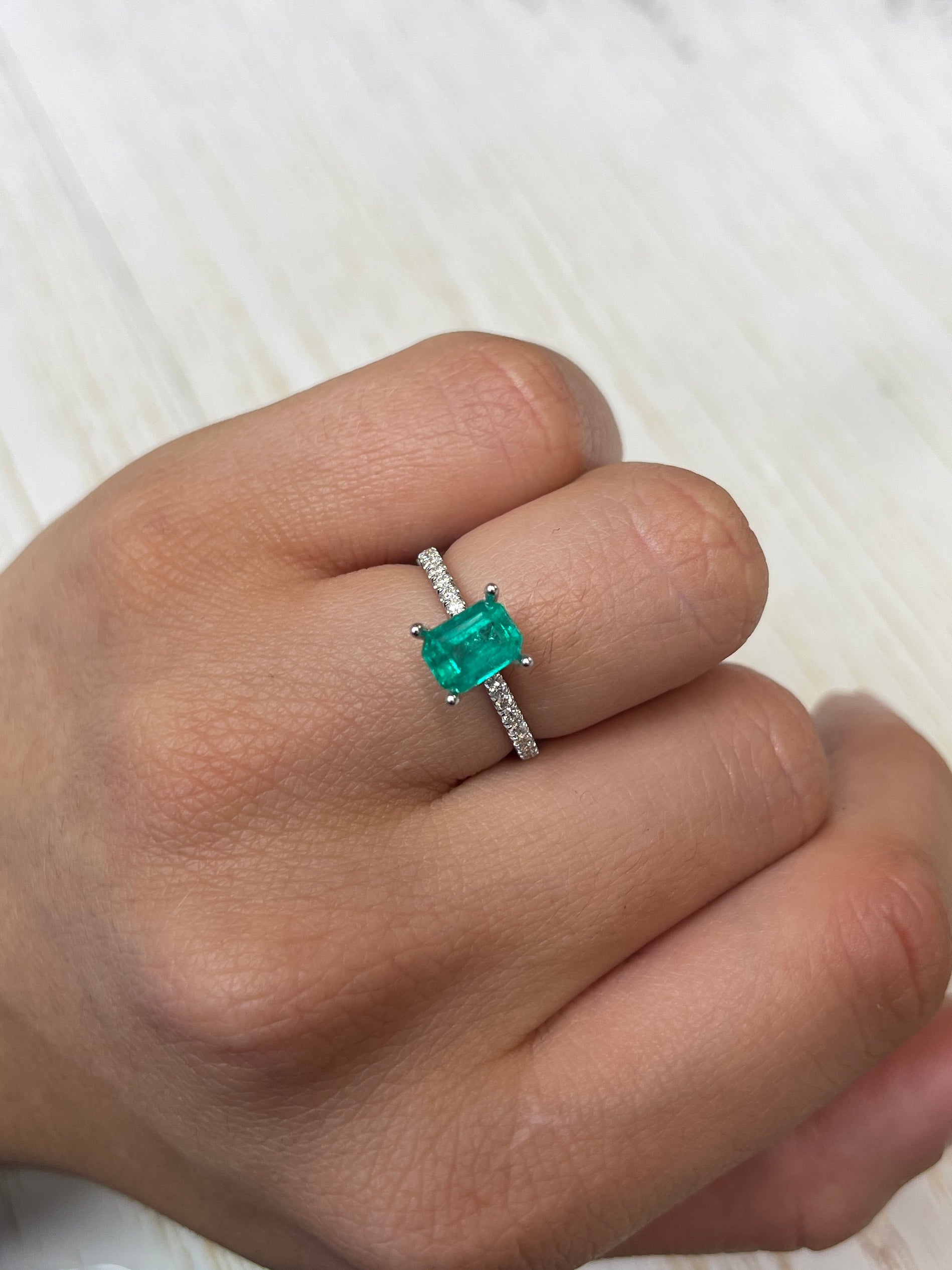 1.31 Carat 8x6mm Loose Colombian Emerald Gemstone - Emerald Cut for Jewelry Making, Engagement Rings & Fine Collections