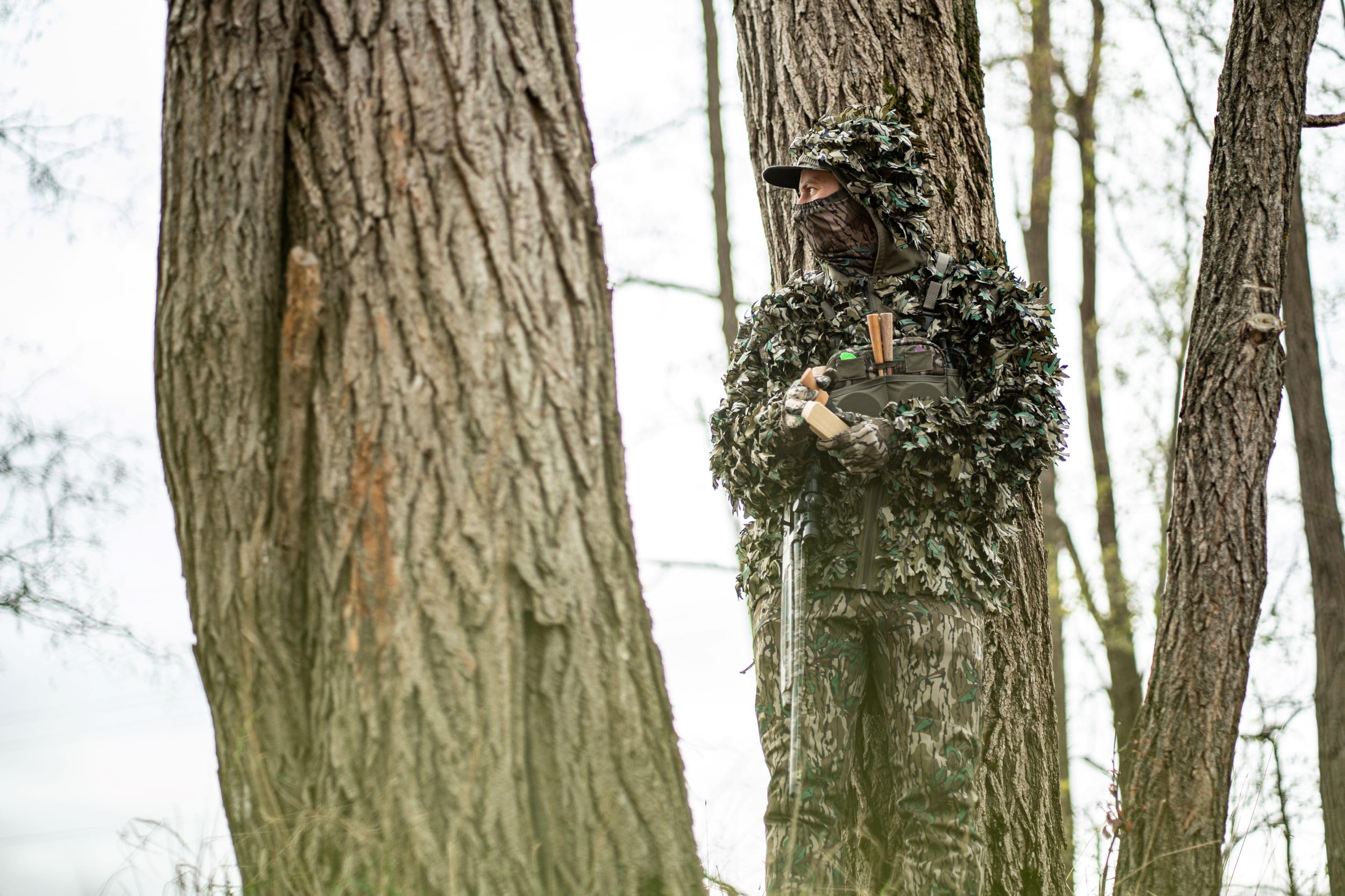 Lightweight Turkey Hunting Pants for Men - Silent, Flexible Camo Pants with Comfortable Fit - Perfect for Stealthy Hunting, Outdoor Adventures & Tactical Activities