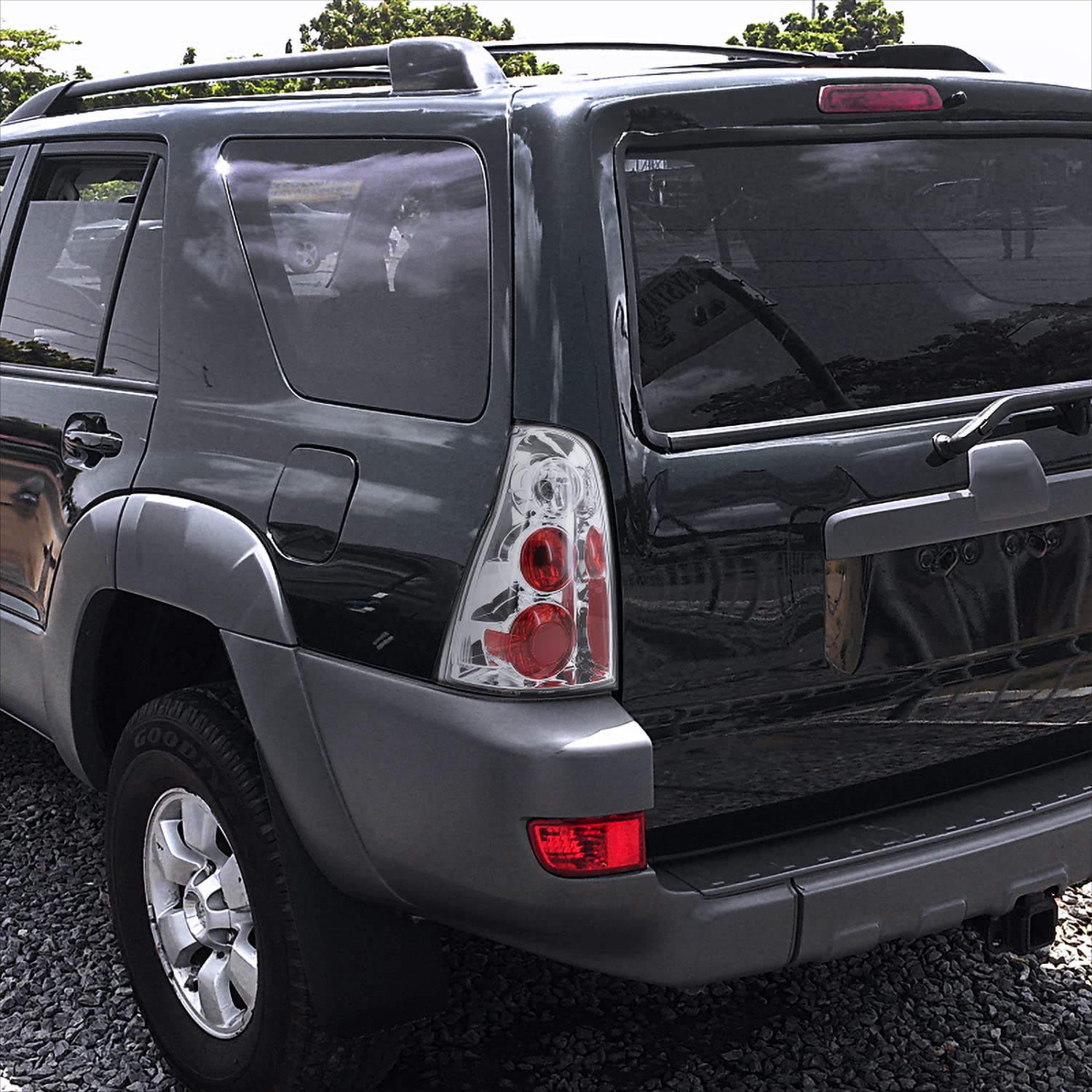 Spec-D Tuning Chrome LED Tail Lights for 2003-2005 Toyota 4Runner - Left & Right Pair Assembly - Upgrade Your SUV's Style & Visibility for Night Driving