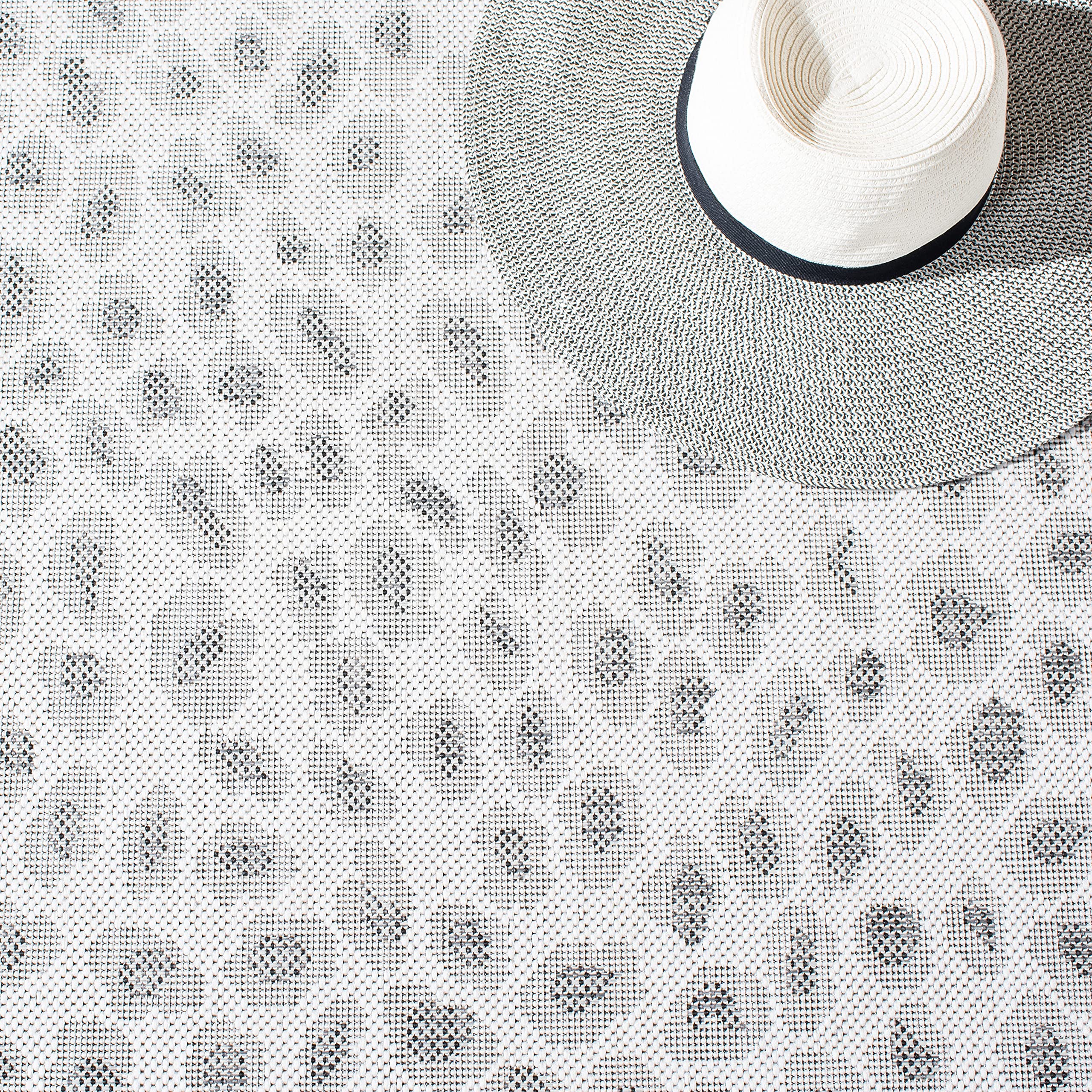 SAFAVIEH Courtyard Collection 6'7
