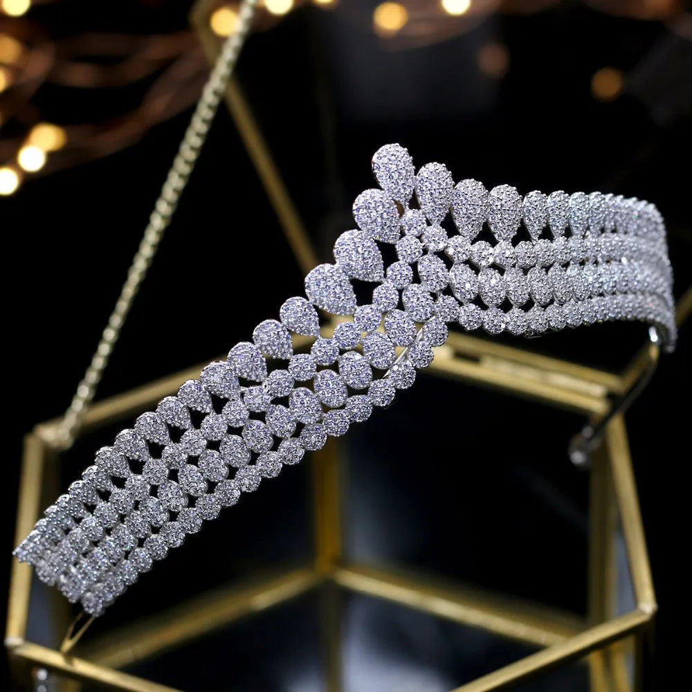 Elegant Cubic Zirconia Crown Tiara for Women - Princess Wedding Bridal Headpiece - Perfect for Prom, Pageants & Special Occasions