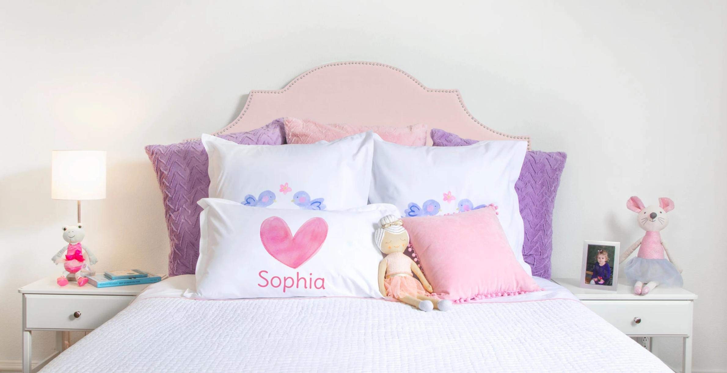 Personalized Kids Pillowcase - Pink Heart Design with Custom Name - Hypoallergenic, Breathable, Anti-Wrinkle Fabric - 20x30 Standard Queen Size - Perfect for Birthday Gifts, Nursery Decor & Sleepovers