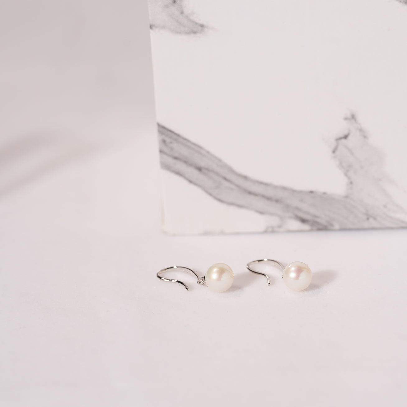 18K Gold Akoya Pearl Earrings for Women - Classic Stud Earrings with Genuine Akoya Pearls - Perfect for Weddings, Anniversaries & Special Occasions