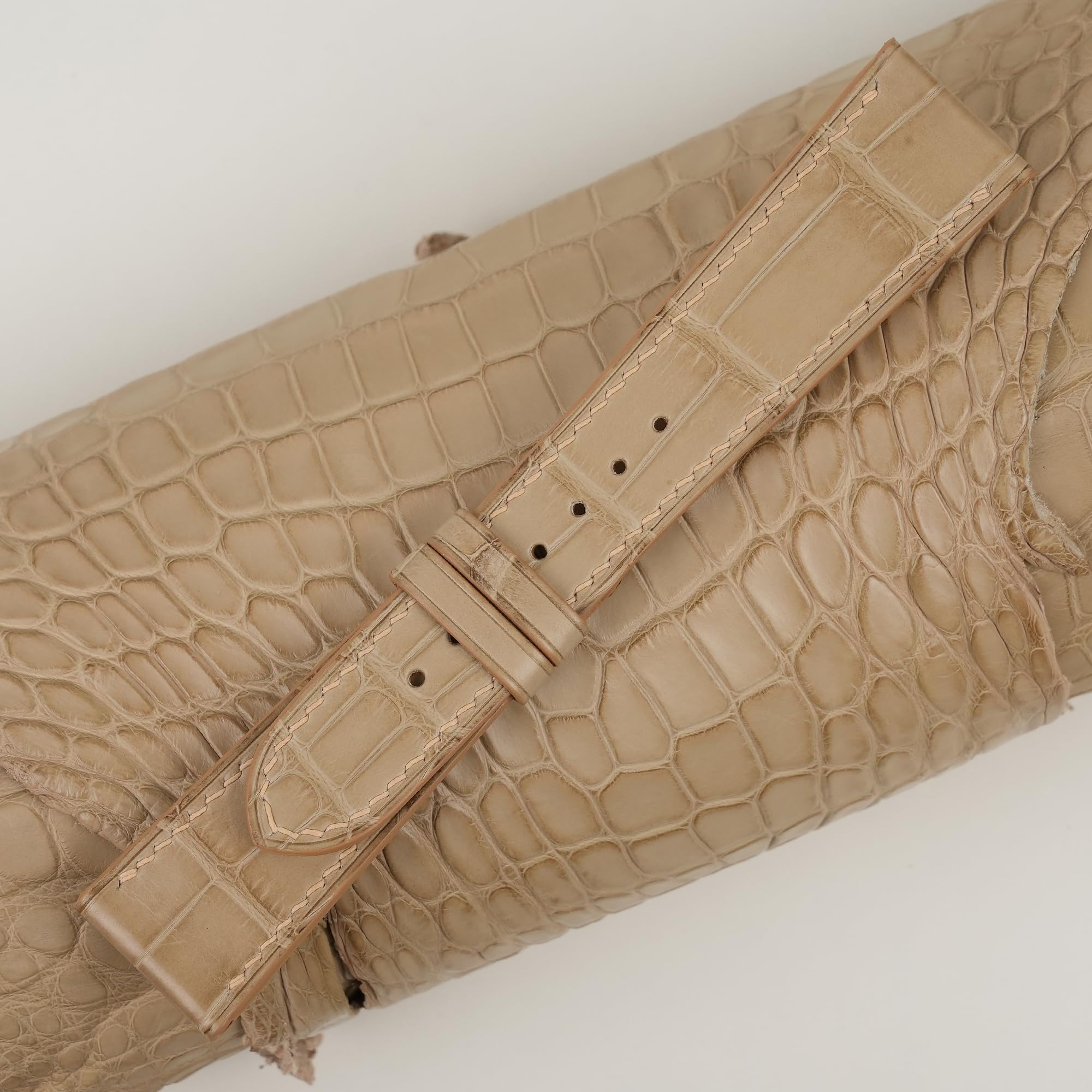 Genuine Alligator Leather Watch Bands for Men & Women - Handmade Quick Release Watch Straps 16mm-24mm - Premium Leather Watch Accessories for Apple Watch, Rolex & More - Perfect for Business, Casual & Formal Occasions (Beige)