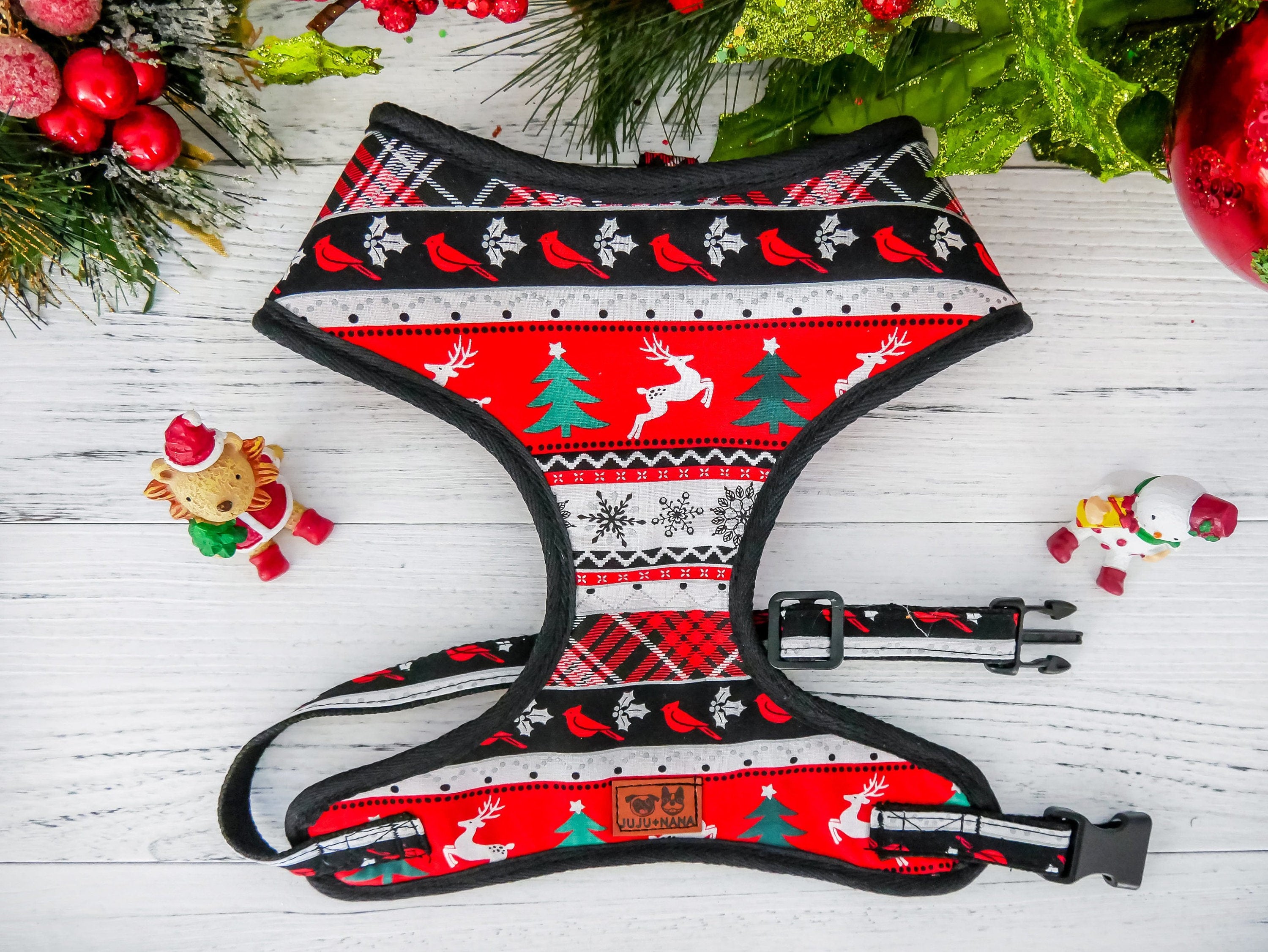 Christmas Stripes Dog Harness - Adjustable Reflective Pet Vest for Small Medium Large Dogs - Perfect for Holiday Walks, Festive Outings & Safety at Night