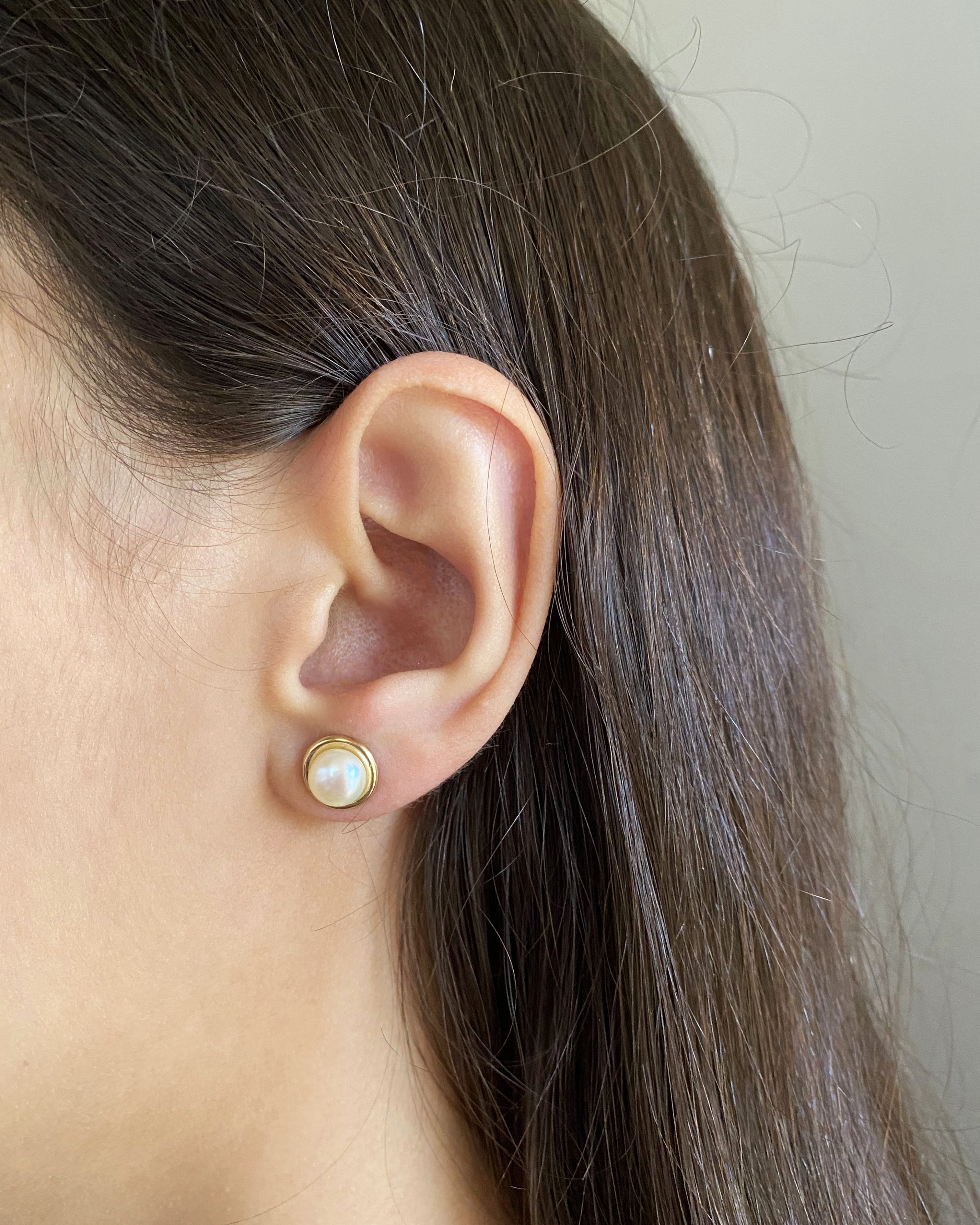 9ct Yellow Gold 7mm Freshwater Pearl Stud Earrings for Women - Classic Elegant Jewelry Gift for Wedding, Anniversary & Everyday Wear