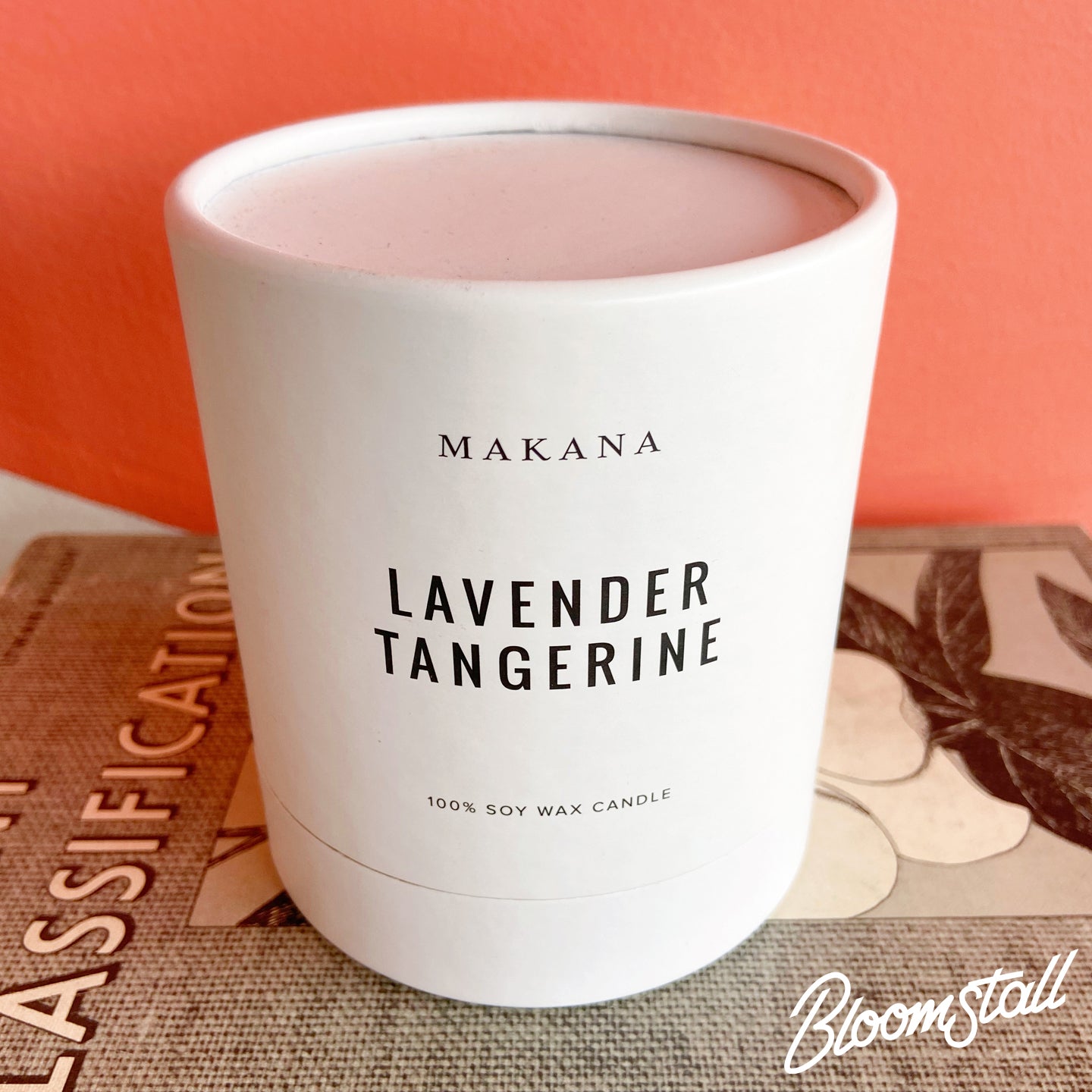 Makana 100% Natural Soy Wax Candle - Cruelty-Free, Vegan, Long-Lasting 60 Hour Burn Time - Perfect for Home, Office, Spa & Romantic Ambiance