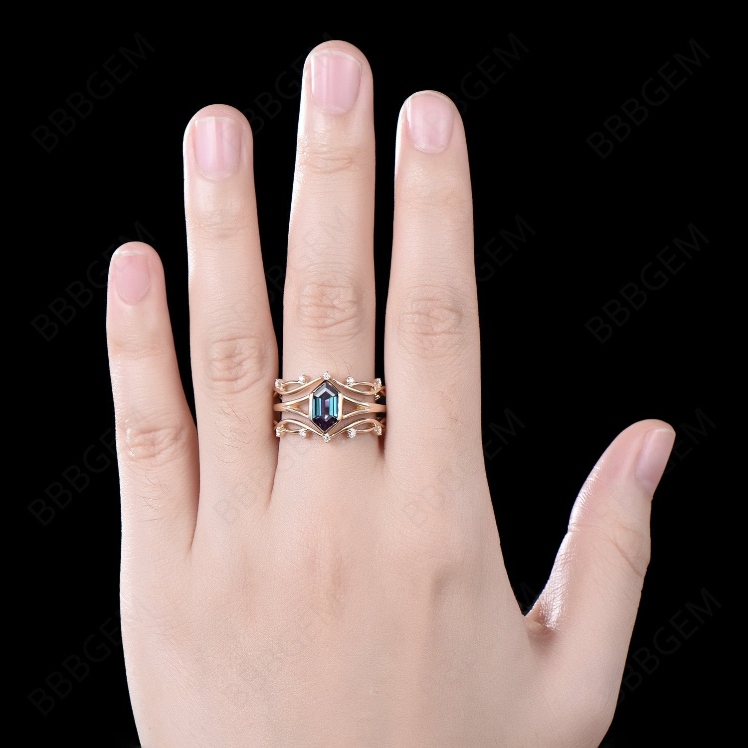14K Solid Gold Long Hexagon Cut Alexandrite Engagement Ring Set with Split Shank & Diamonds | 3-Piece Bridal Wedding Ring Set | Anniversary Gift for Her | Perfect for Proposals, Weddings & Special Occasions