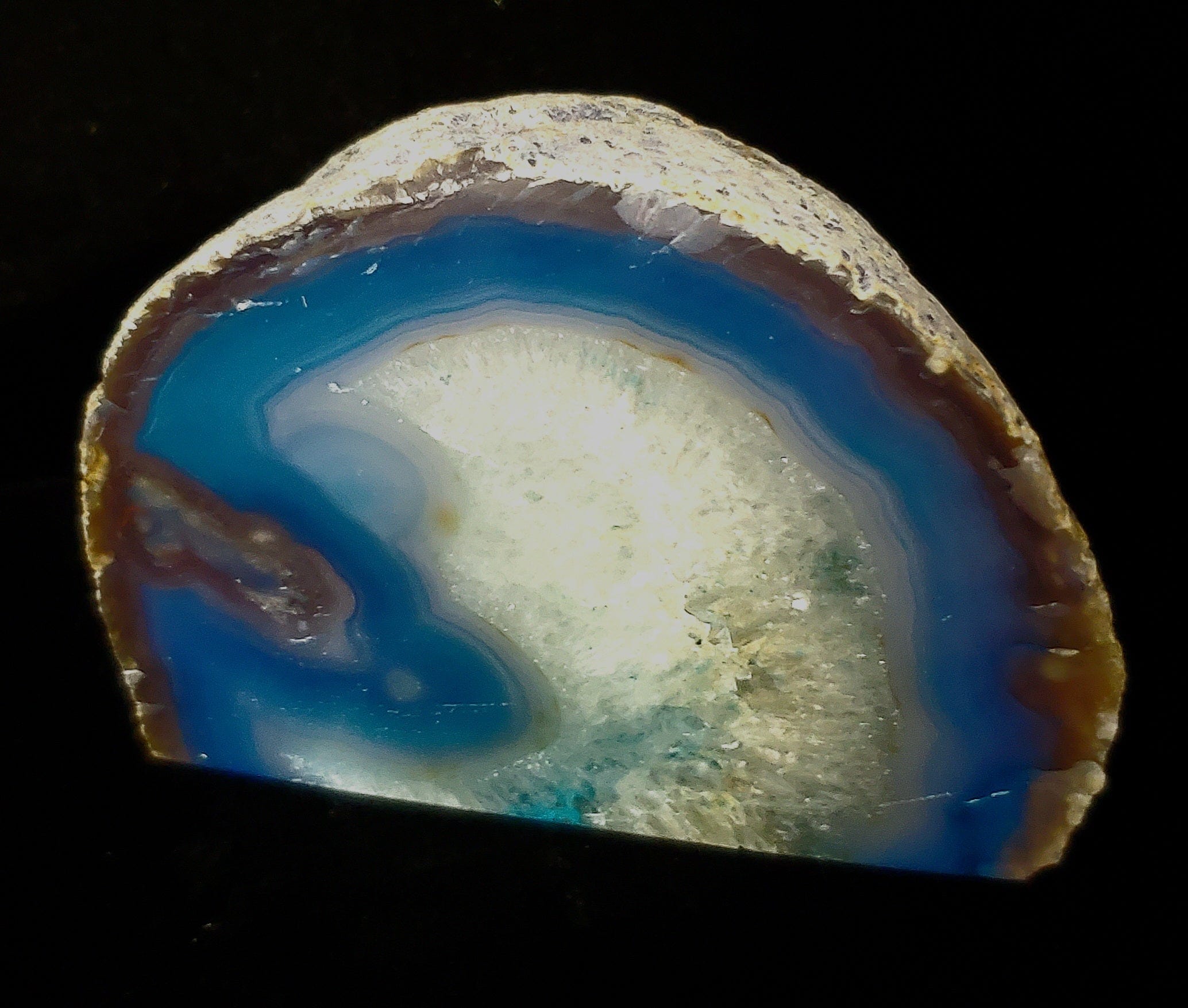 Natural Agate Geode 12 Inch - Premium Crystal Home Decor for Meditation, Healing & Feng Shui - Perfect for Living Room, Office & Spiritual Space Decoration
