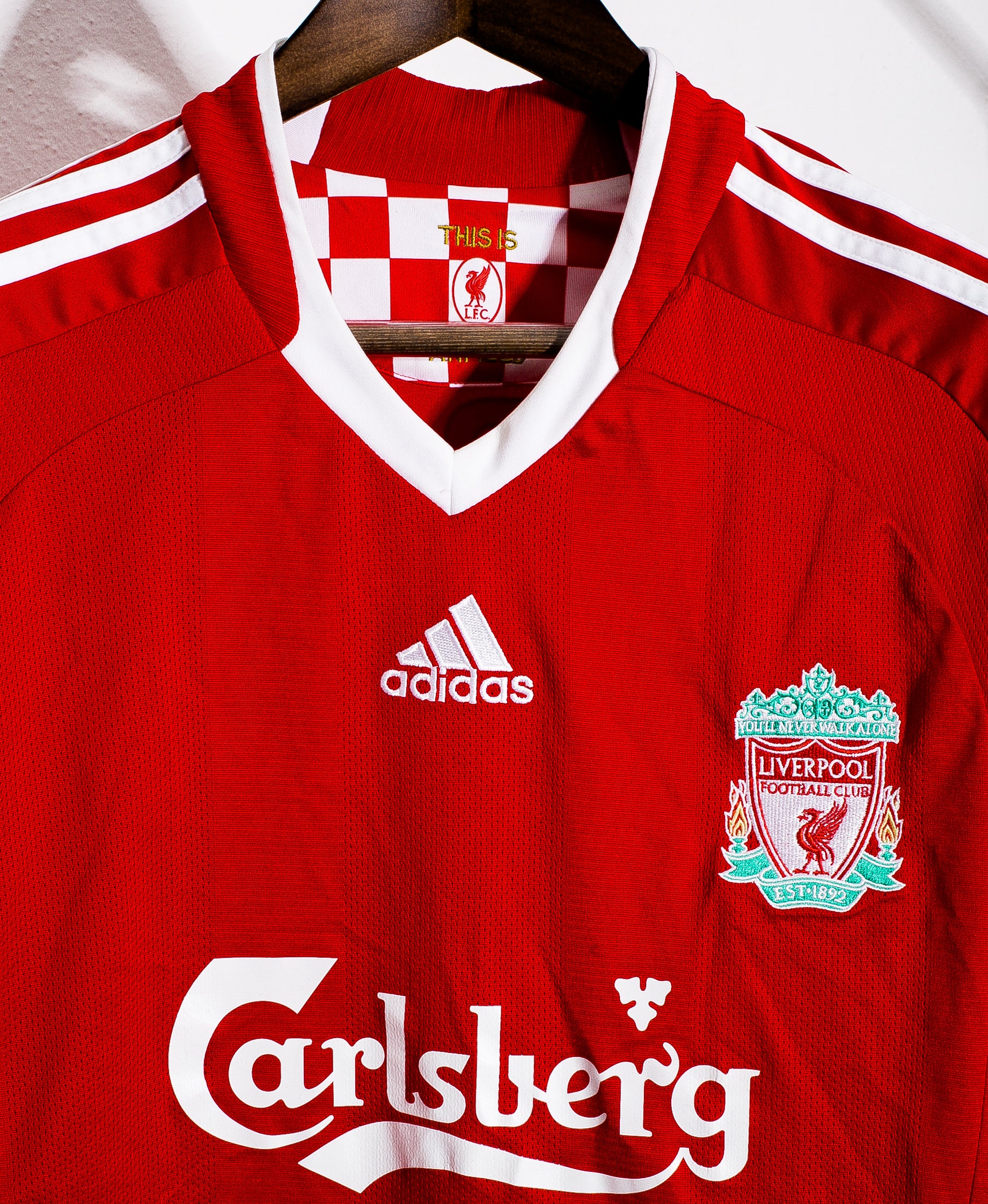 2009 Liverpool FC Home Jersey #8 Steven Gerrard - Authentic Soccer Jersey for Fans & Collectors - Perfect for Match Days & Sports Memorabilia Display