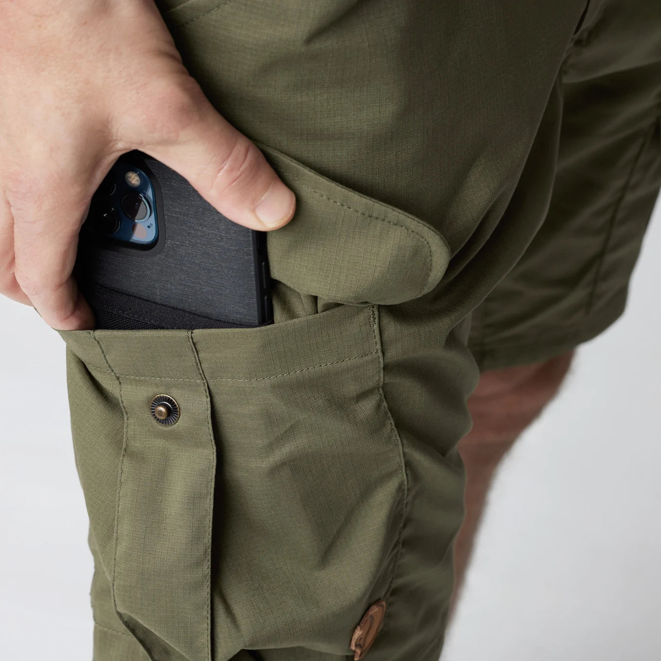 Fjallraven Vidda Pro Lite Shorts for Men - Lightweight Hiking & Outdoor Adventure Shorts - Durable & Comfortable for Camping, Travel & Summer Activities