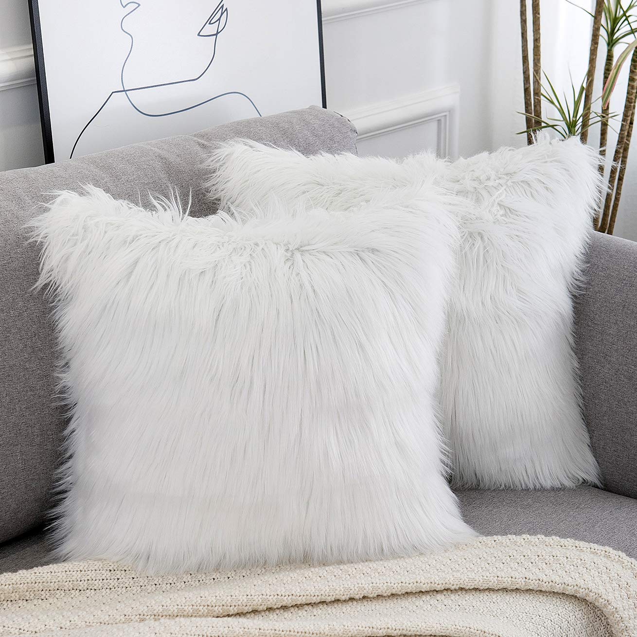 WLNUI Set of 2 White Faux Fur Pillow Covers 20x20 Inch - Luxury Merino Style Fluffy Decorative Throw Pillows for Sofa, Bed & Home Decor