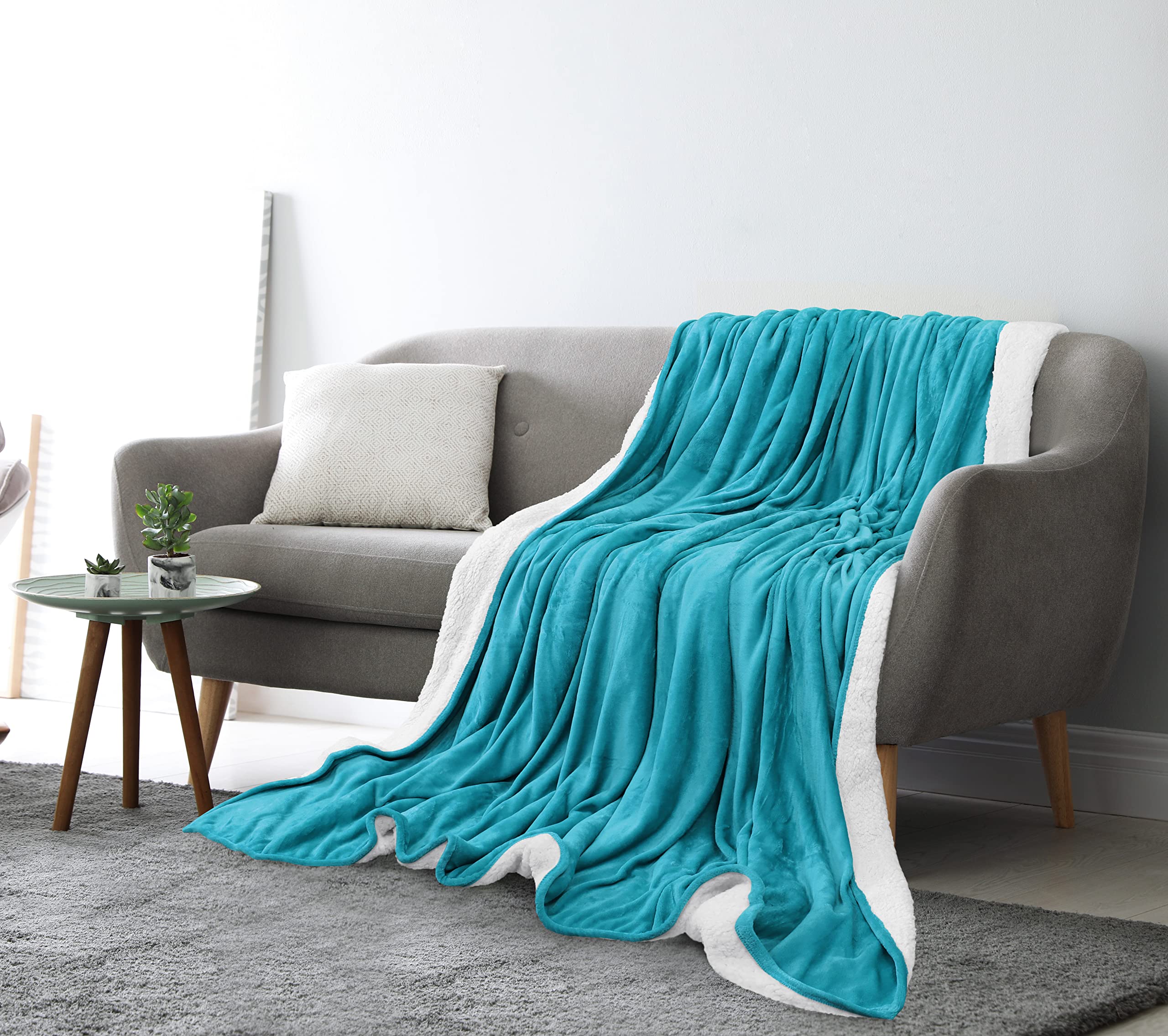 Utopia Bedding Sherpa Blanket King Size (Turquoise, 90x102 Inches) - Ultra Soft Reversible Fleece Blanket for Bed, Couch & Travel - Lightweight Plush Throw for Winter, Camping, Gifts & Home Decor