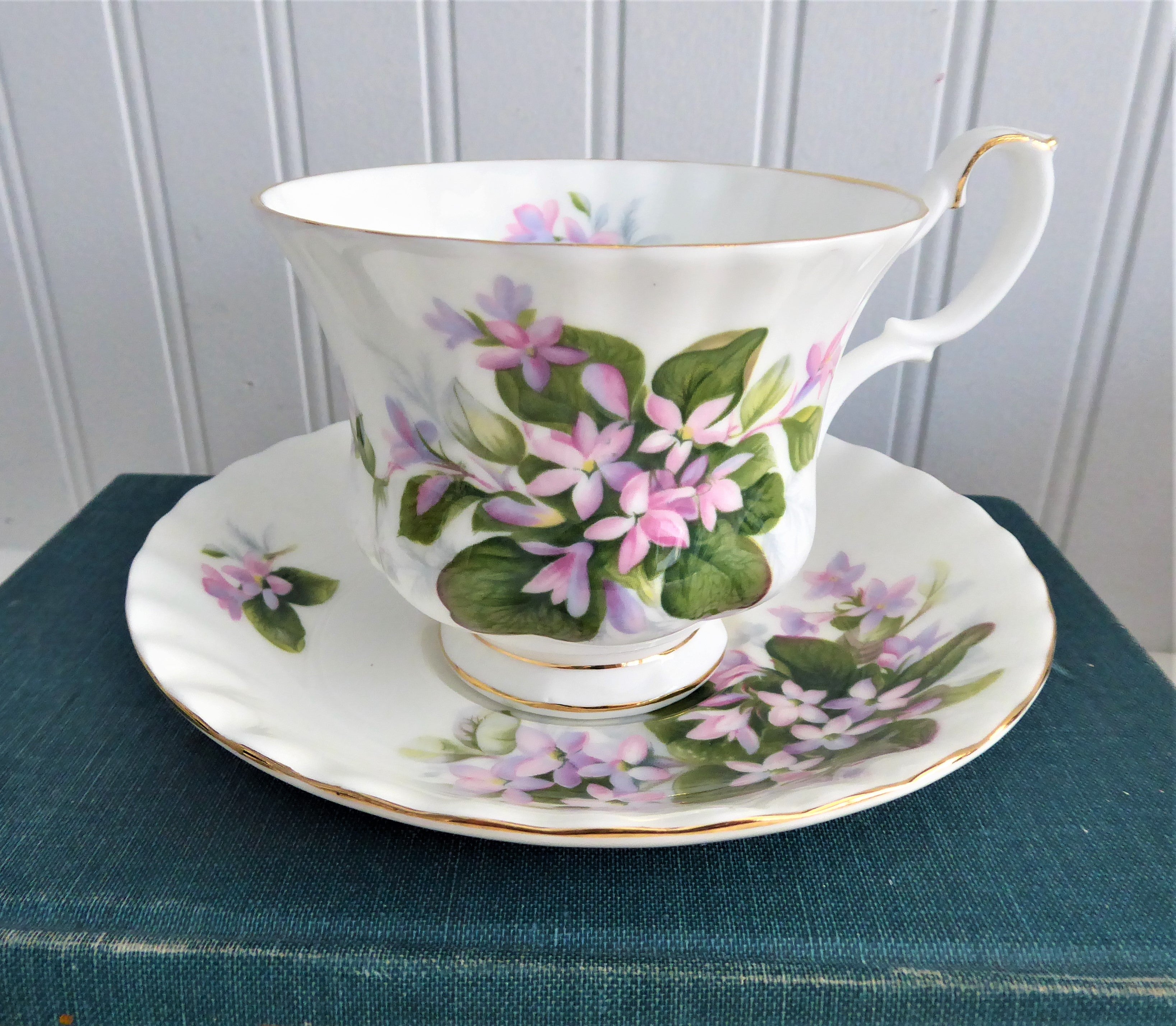 Vintage Royal Albert Mayflower Pink Blossoms Tea Cup and Saucer Set - Montrose Shape 1960s Collectible Fine China for Afternoon Tea & English Cottage Decor
