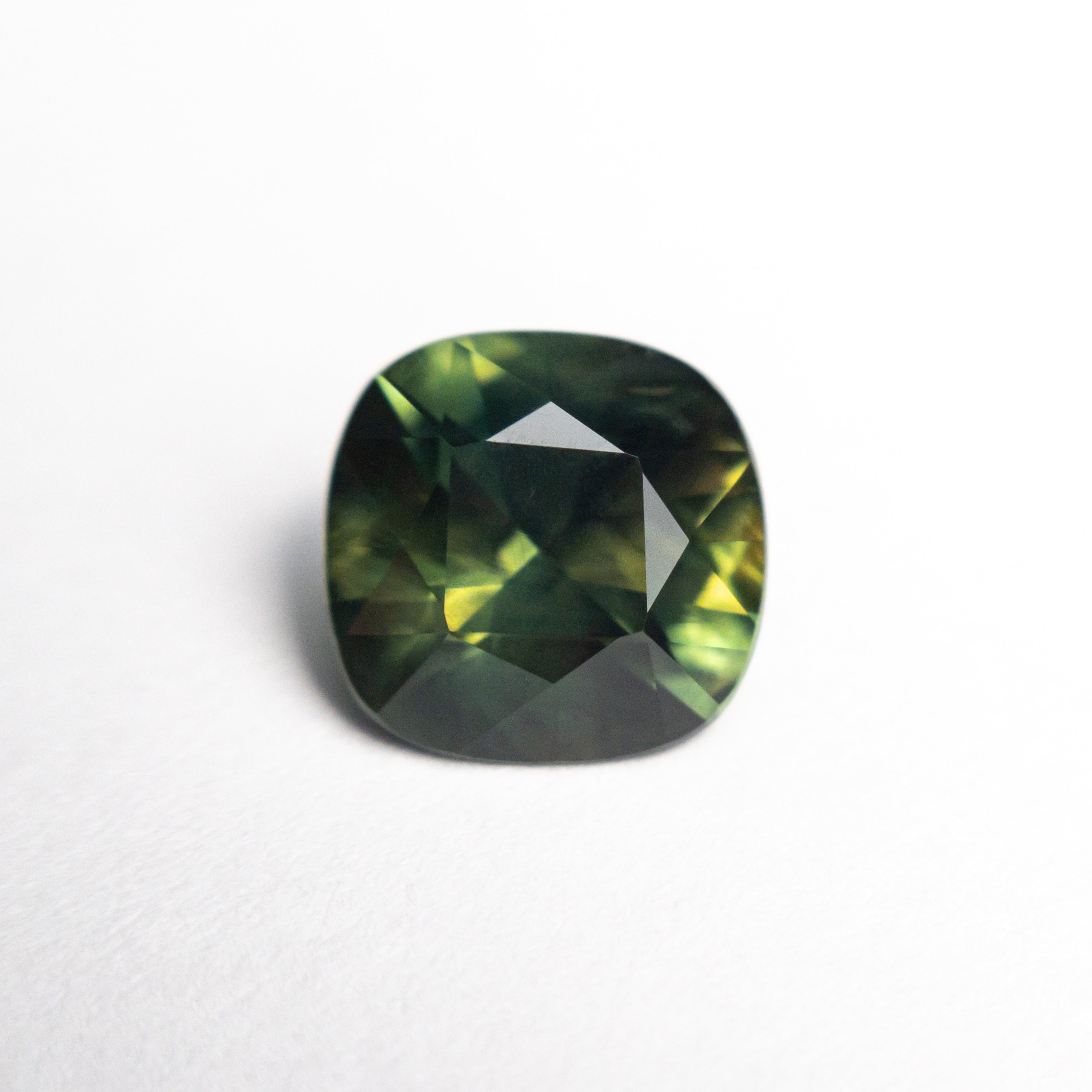 2.25ct Cushion Cut Blue Sapphire Gemstone - 7.86x7.68x4.89mm Natural Loose Stone for Engagement Rings & Jewelry Making