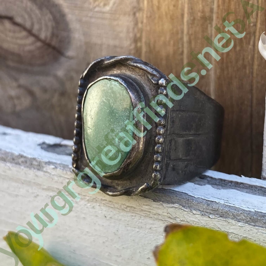 Authentic Navajo Sterling Silver Ring with Genuine Green Turquoise - Size 11 - Handmade Native American Jewelry for Women - Perfect for Boho Fashion, Western Style & Special Occasions