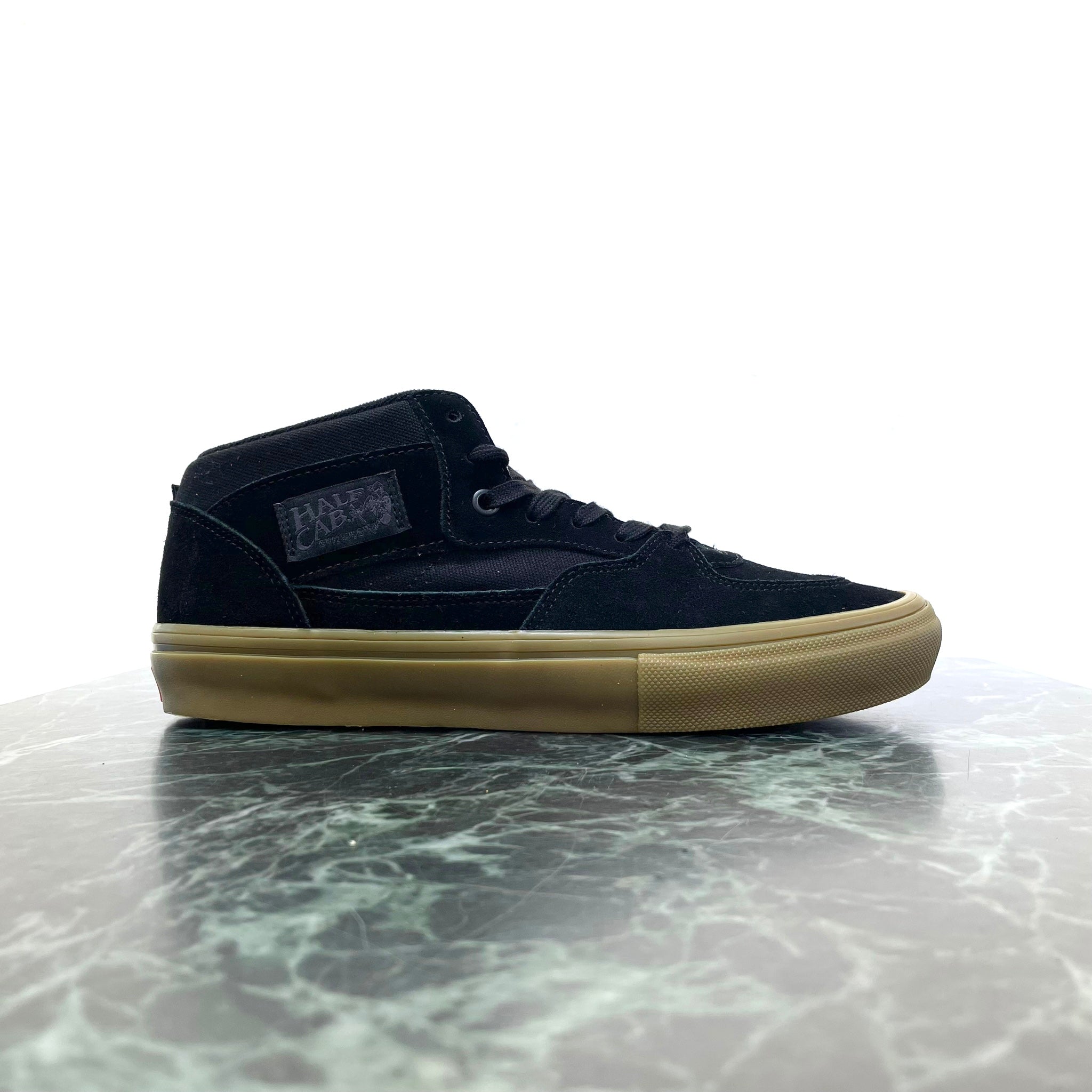 VANS Skate Half Cab Black/Gum Skate Shoes - Classic Skateboarding Sneakers for Men & Women | Perfect for Street Skating, Casual Wear & Everyday Comfort