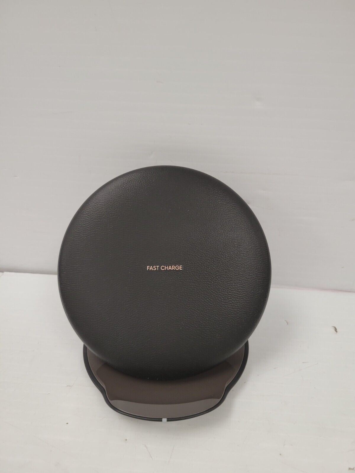 Samsung EP-PG950 Fast Wireless Charger Pad - Qi-Certified 15W Fast Charging for Samsung Galaxy S23/S22/S21/Note20, iPhone 15/14/13/12 - Perfect for Home, Office & Travel