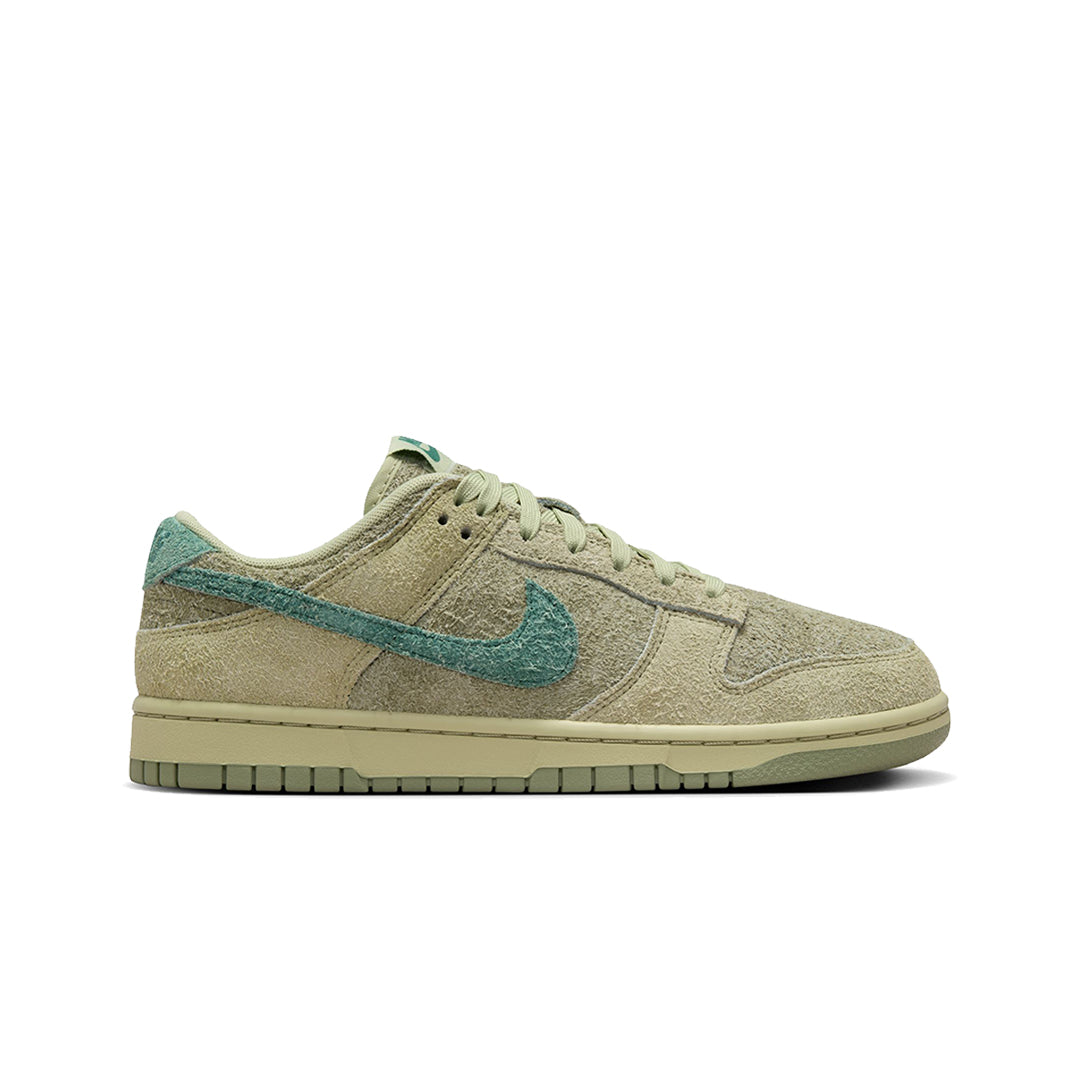 Women's Nike Dunk Low Sneakers in Olive Aura/Oil Green - Casual Streetwear & Everyday Comfort for Women