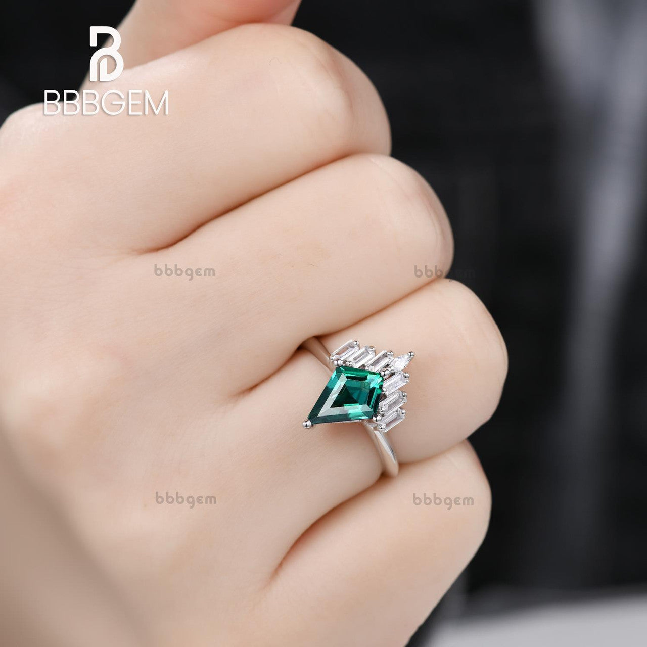 Vintage Emerald Wedding Ring in 14K White Gold - Green Lab Emerald Engagement Ring with Baguette Moissanite Accents - Perfect for Vintage-Inspired Weddings & Anniversary Gifts