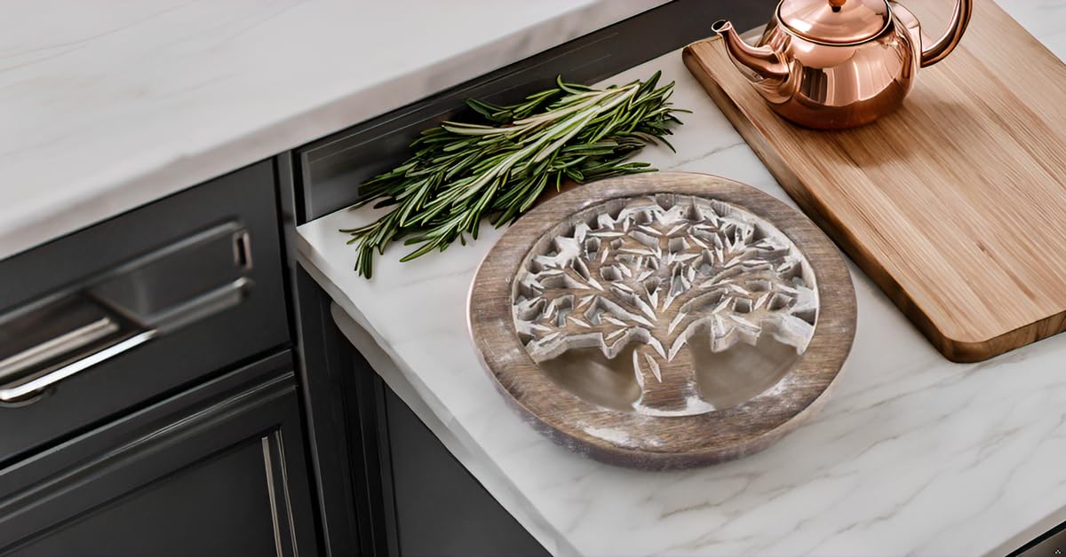 Handmade Wooden Trivet for Hot Dishes - Heat Resistant Kitchen & Dining Decor for Home Use