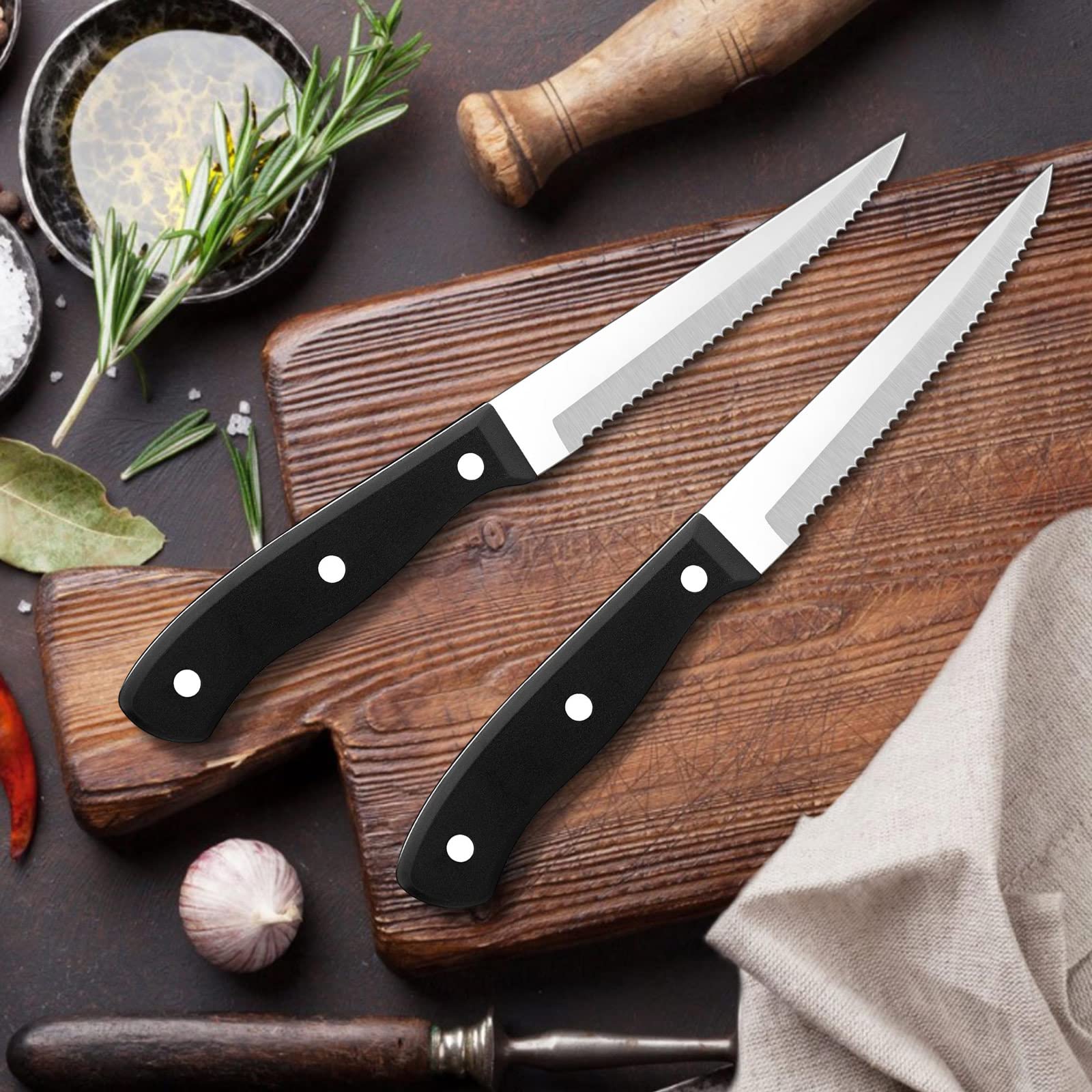 LIANYU 8-Piece Steak Knives Set - Premium Stainless Steel with Serrated Edge - Perfect for Kitchen, BBQ, Restaurant & Dinner Parties - Dishwasher Safe - Ideal for Cutting Steak, Meat, Roasts & More