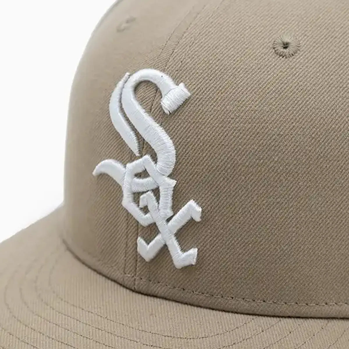 Chicago White Sox MLB 59FIFTY Fitted Baseball Cap - Official Licensed Snapback Hat for Men & Women - Perfect for Games, Sports Events & Streetwear Fashion