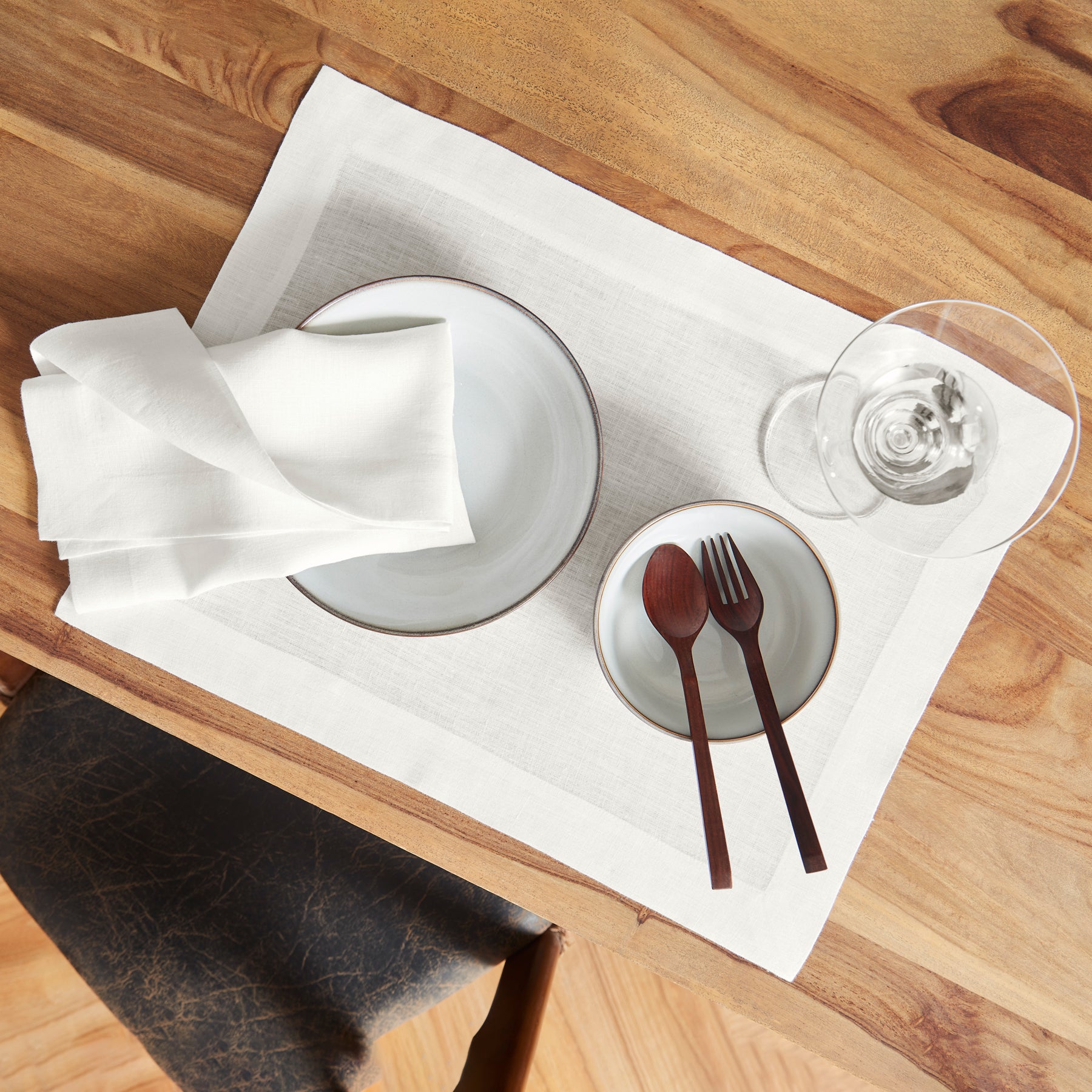 Premium Sonoma Placemats Set of 6 - Waterproof & Heat-Resistant Table Mats for Dining, Kitchen, and Outdoor Use - Elegant Home Decor for Everyday Meals and Entertaining