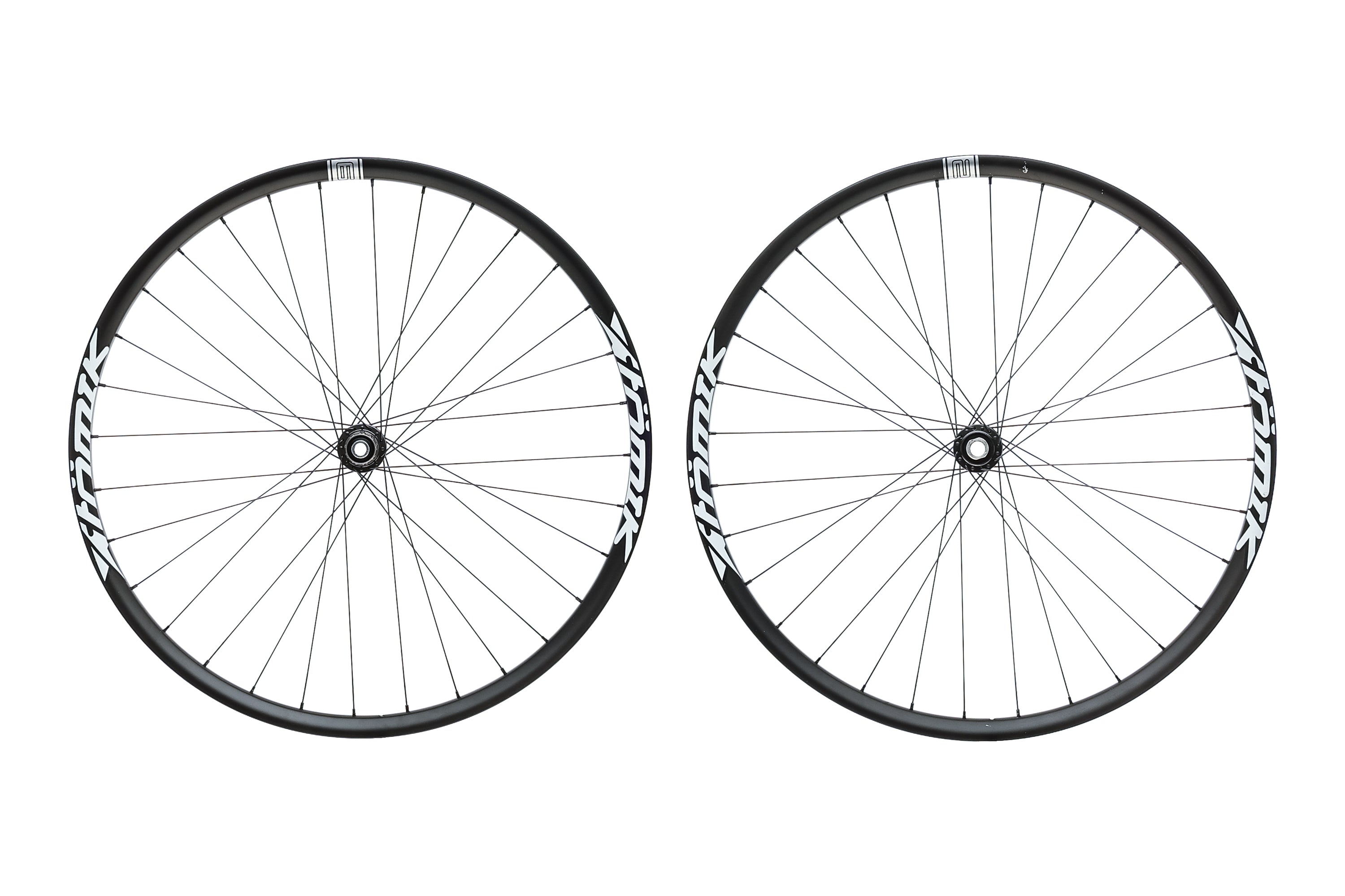 Atomik XC28 Carbon Tubeless 29 Wheelset - Lightweight Mountain Bike Wheels for Trail Riding & Cross-Country Racing