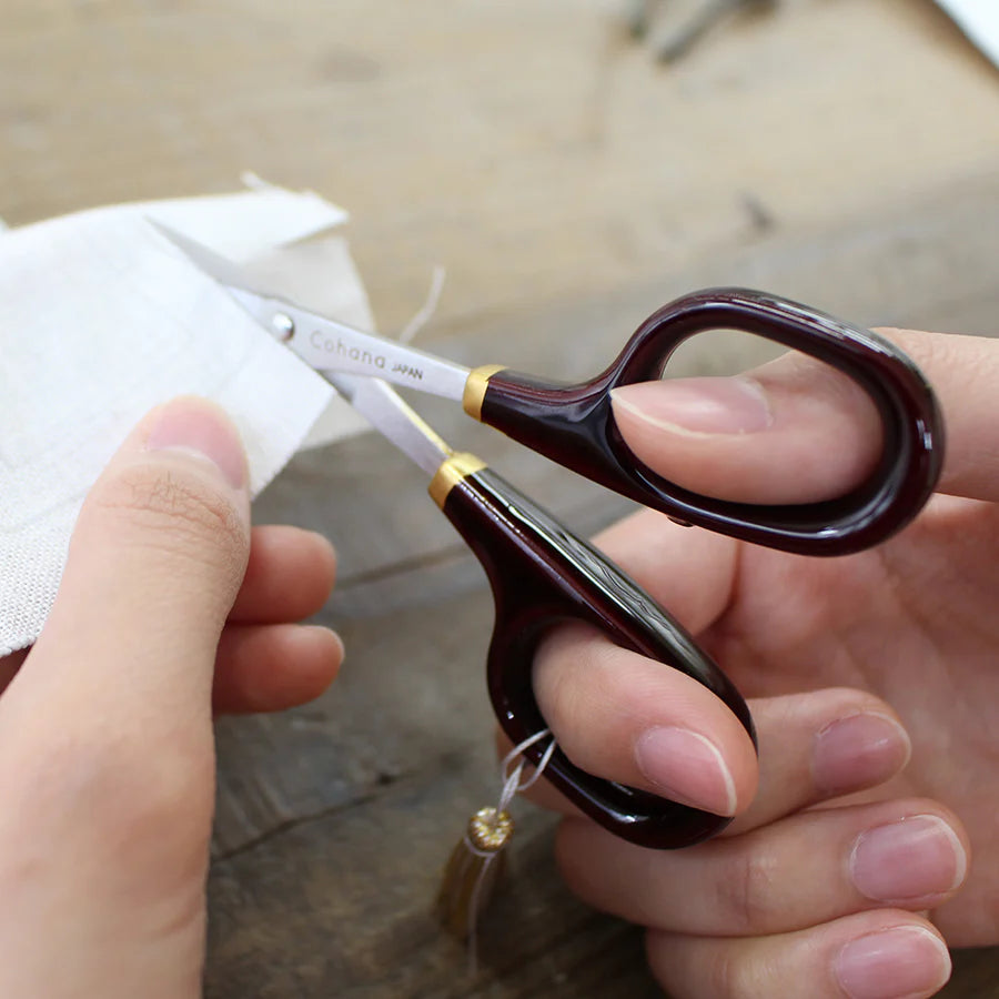 Premium Small Scissors with Lacquered Handles - Sharp Stainless Steel Craft Scissors for Sewing, Embroidery & DIY Projects - Perfect for Fabric Cutting, Paper Crafts & Gift Wrapping