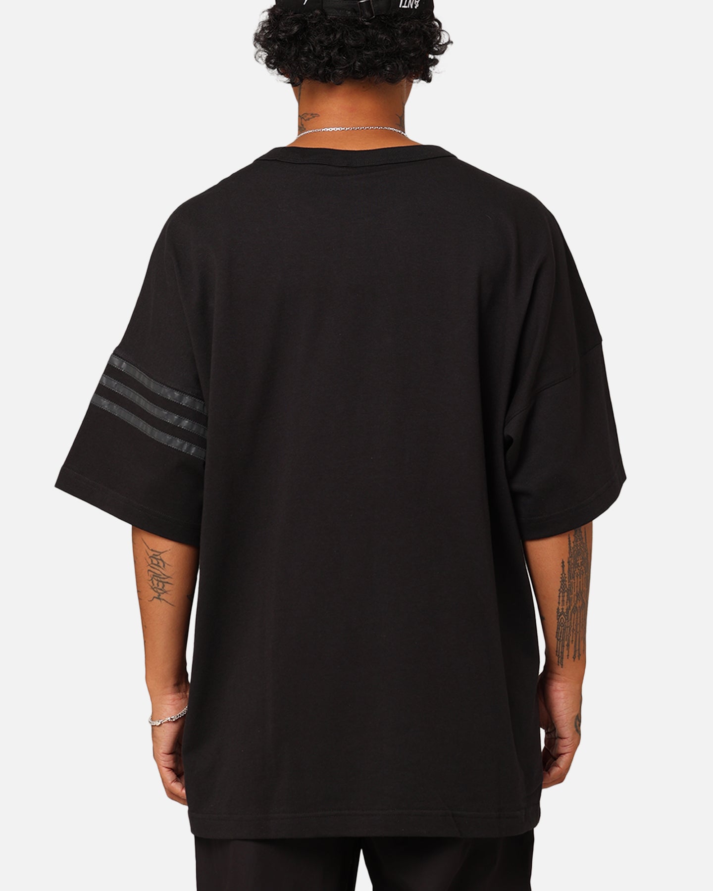 Adidas Street Neuclassic T-Shirt for Men - Black Cotton Casual Tee for Streetwear & Everyday Wear
