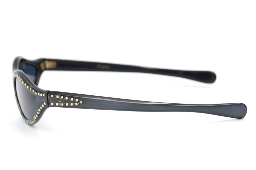 Diva 1 - Stylish Women's Fashion Accessories | Perfect for Parties, Weddings & Special Occasions