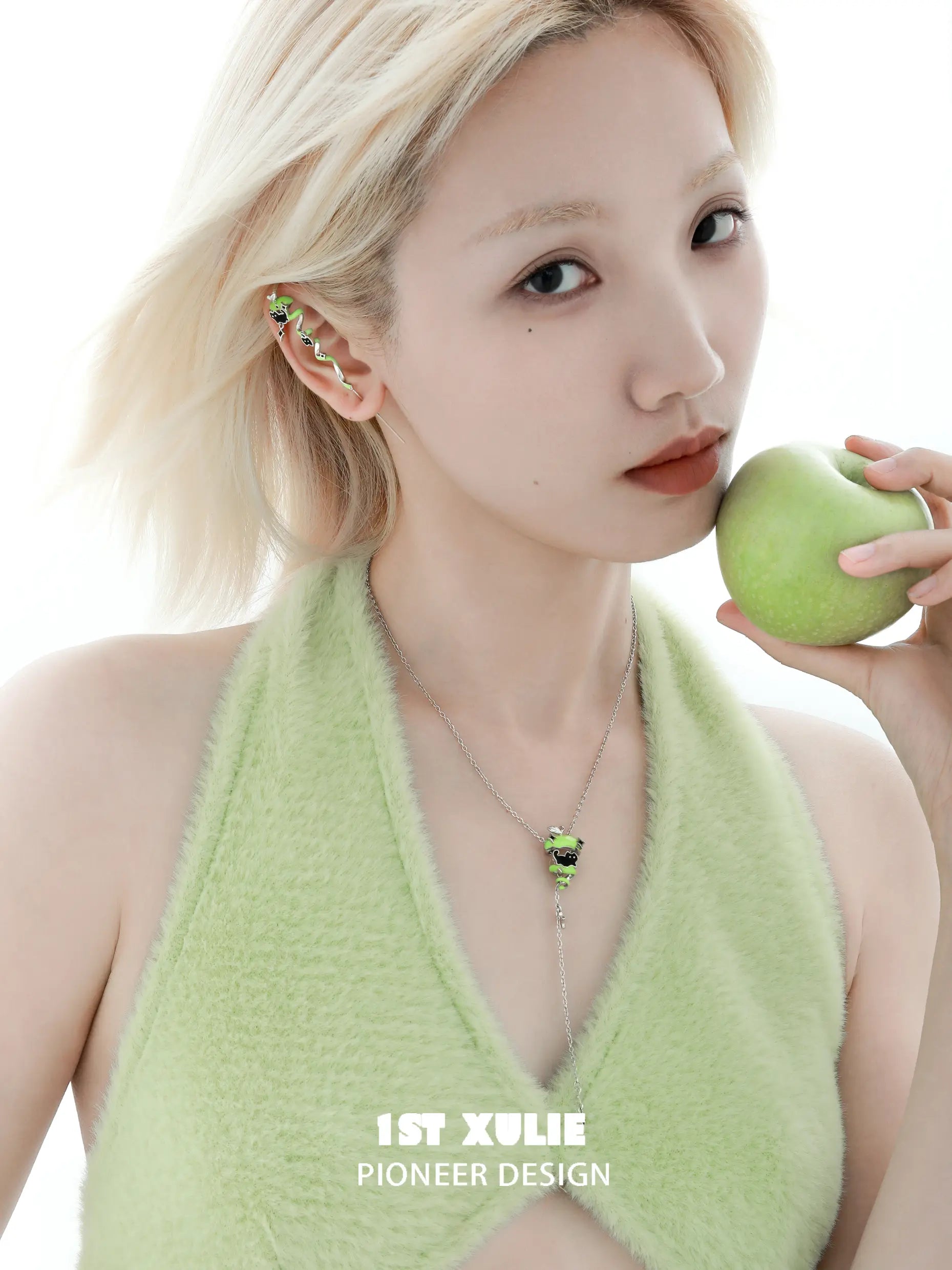 18k Platinum Plated Cyclone Apple Necklace for Cats & Dogs - Cute Pet Jewelry for Special Occasions & Photo Shoots